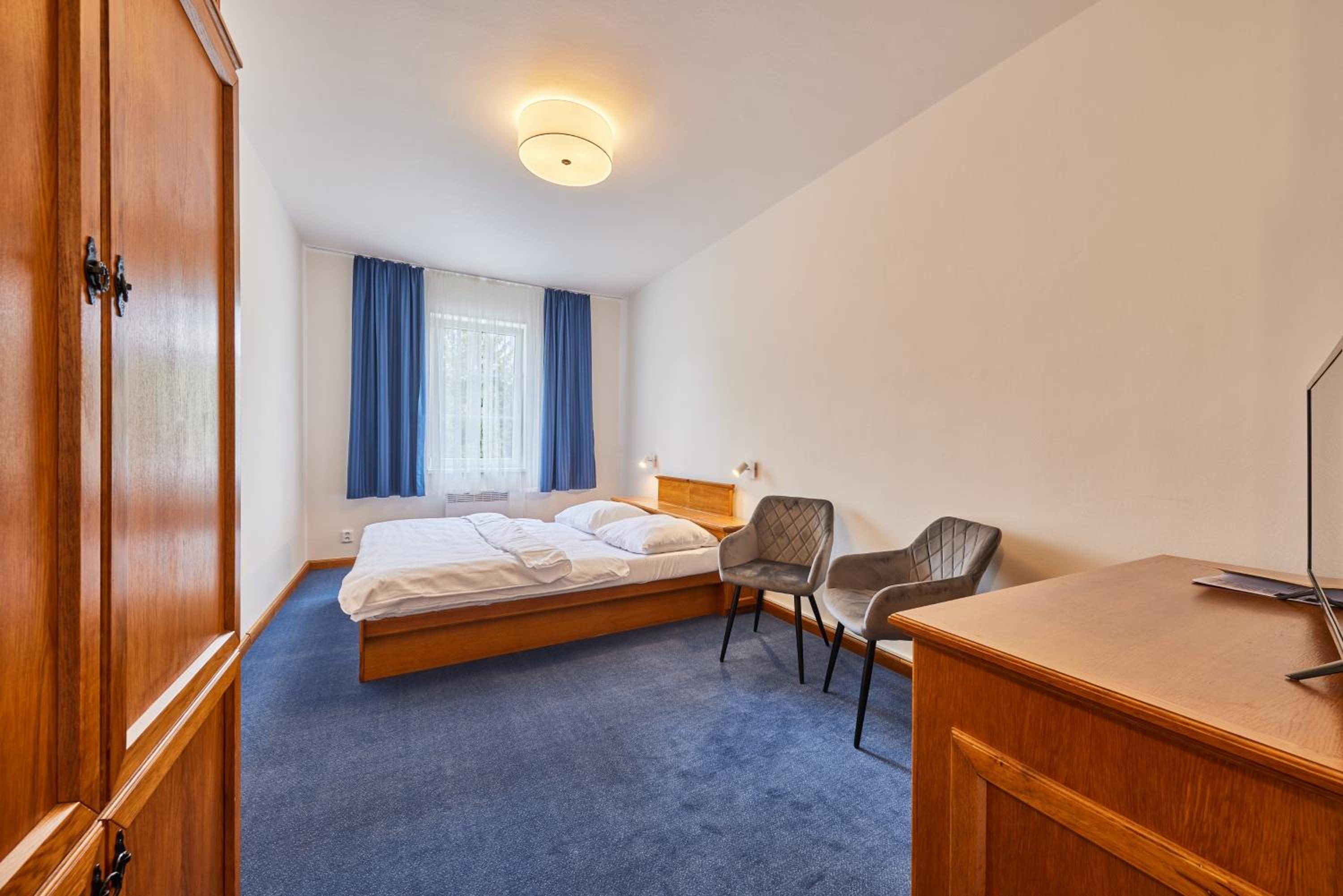 Double Room - Photo 7