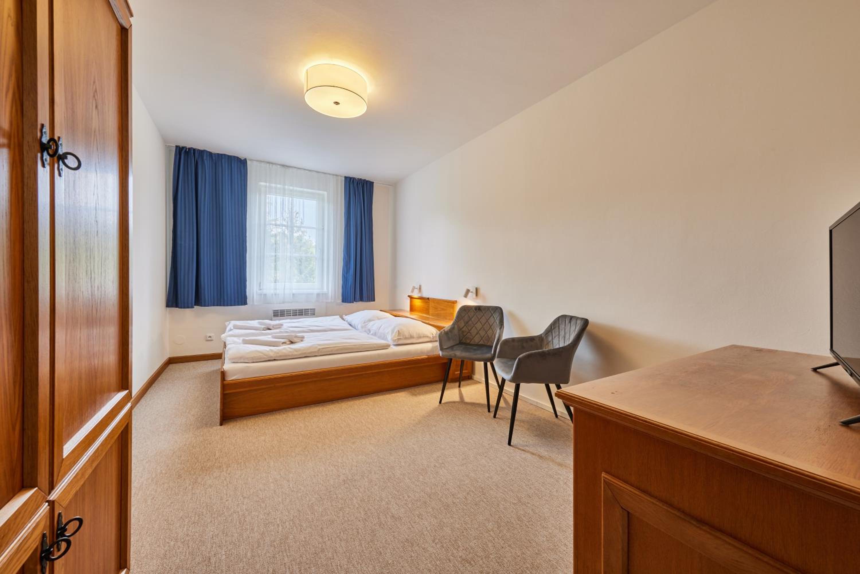 Double Room - Photo 2