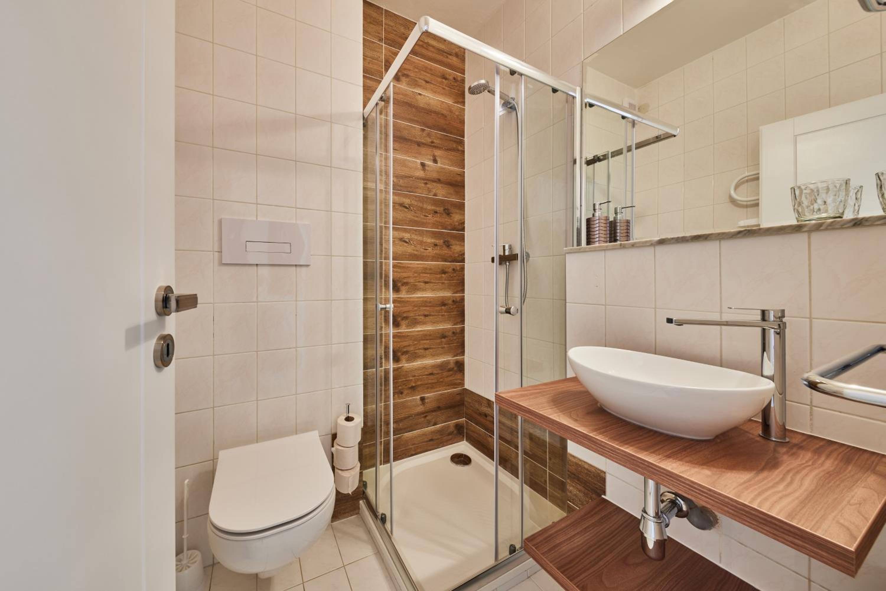 Twin Room - Photo 2