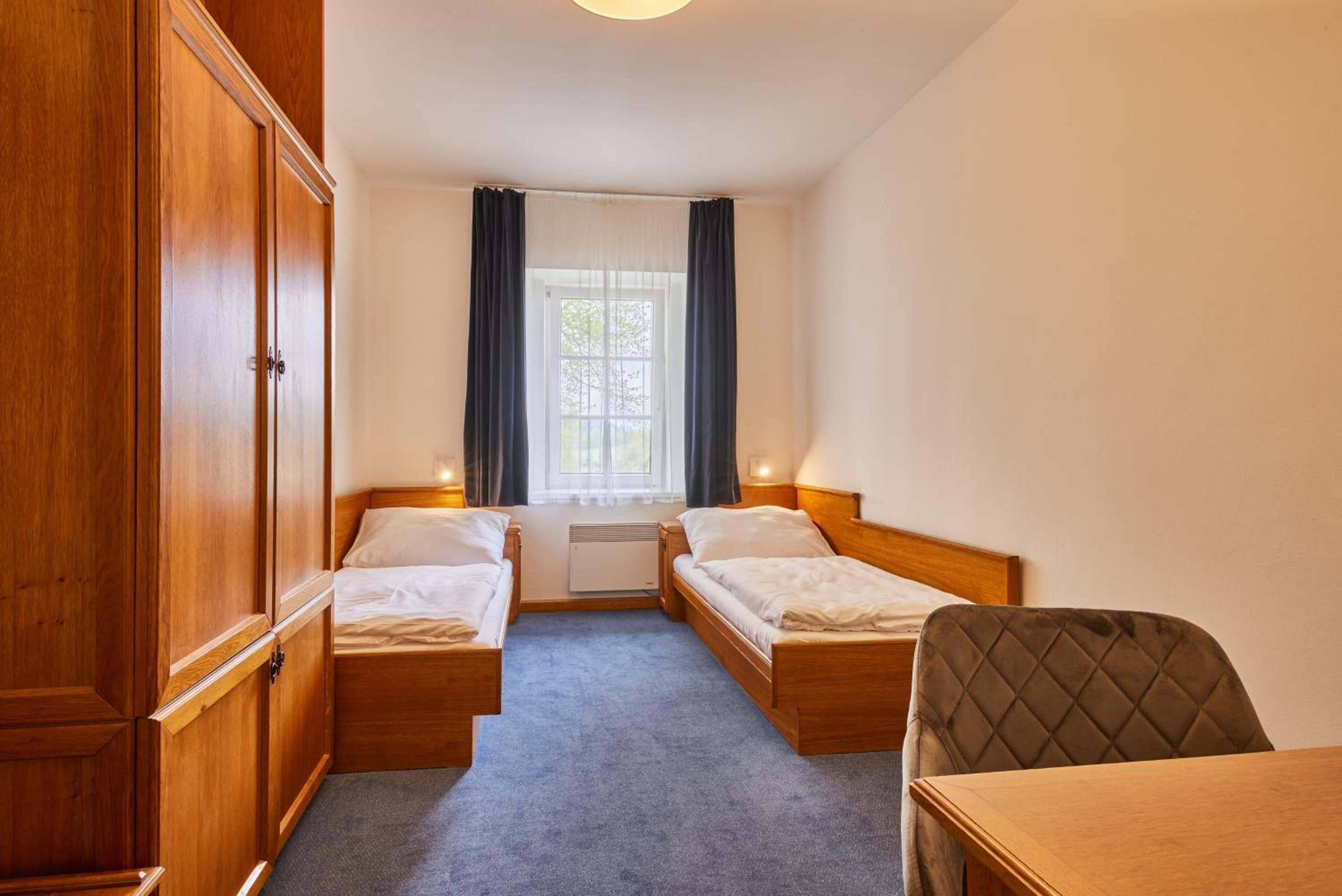 Twin Room - Photo 4