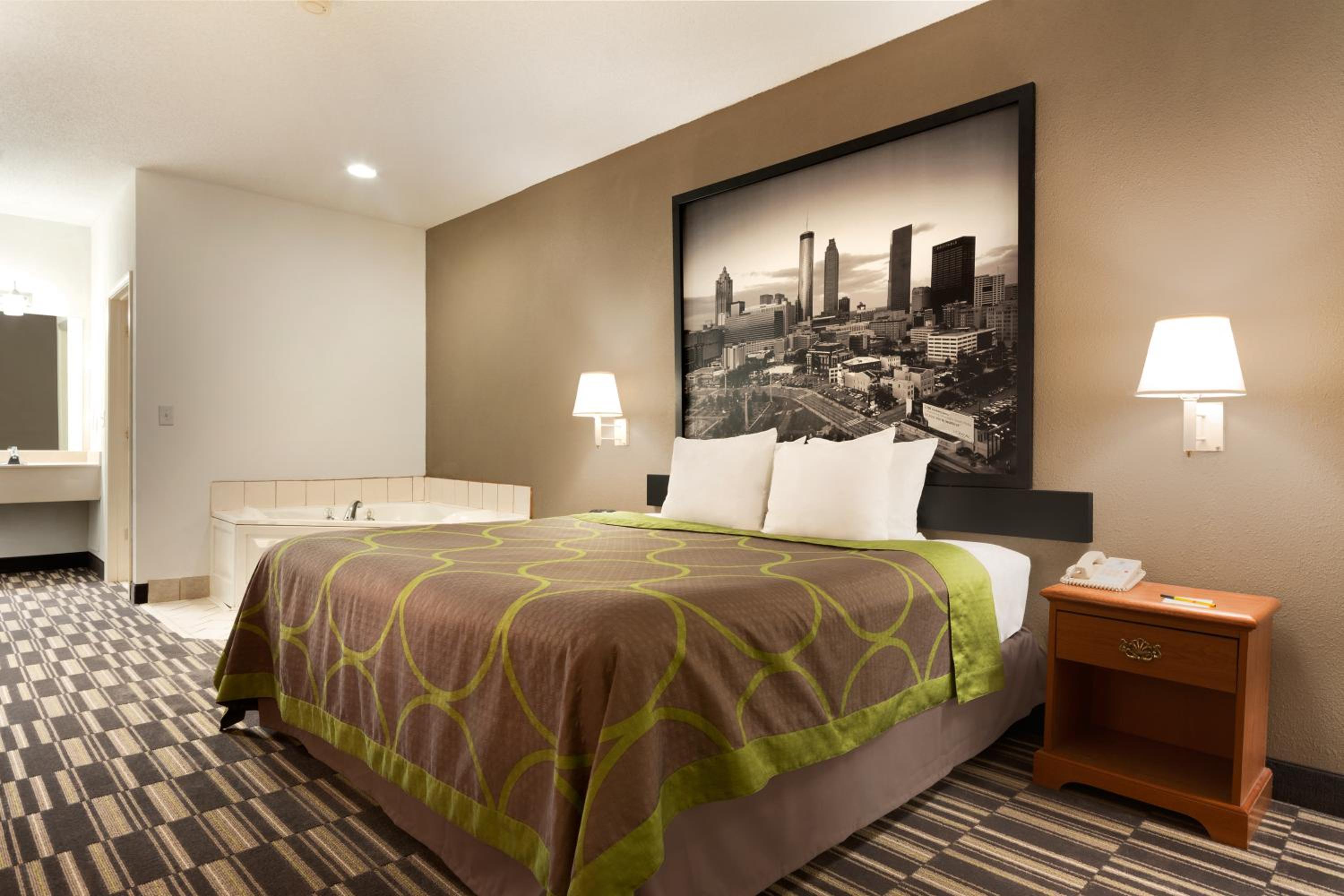 Superior King Room with Spa Bath-  Non-Smoking - Photo 2