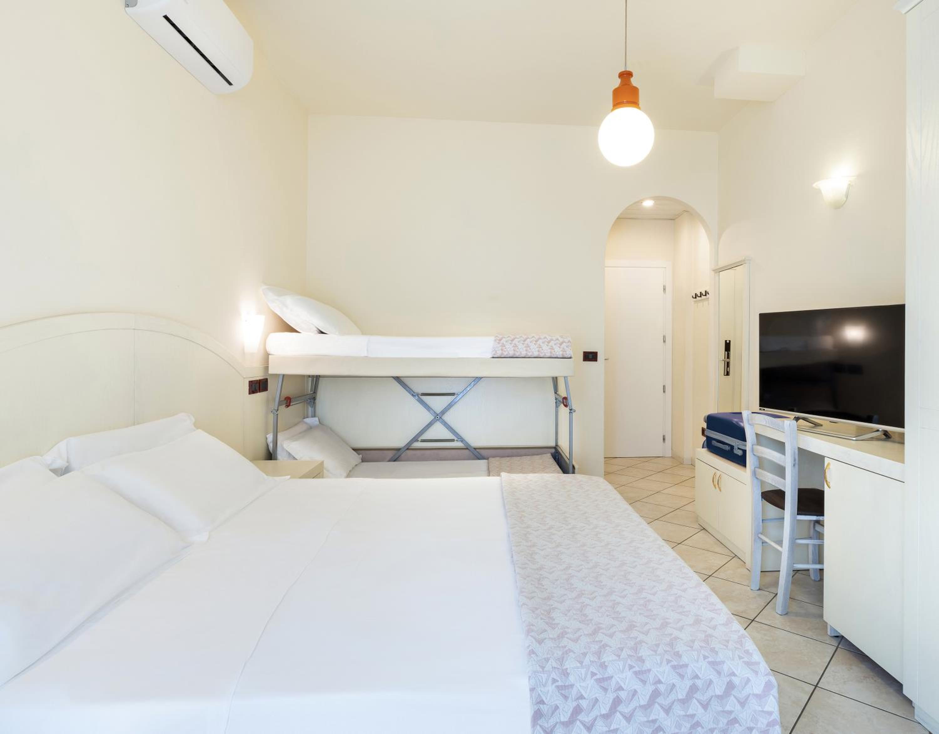 Comfort Triple Room photo 2
