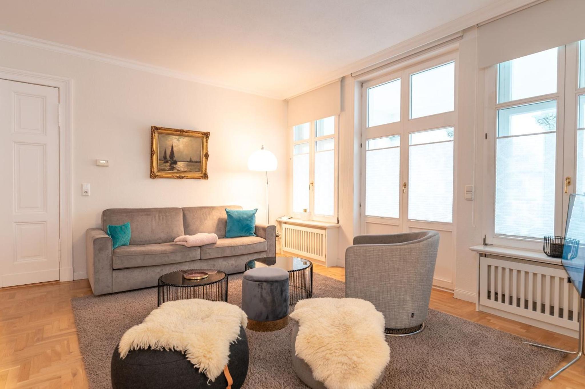 One-Bedroom Apartment with Terrace photo 2
