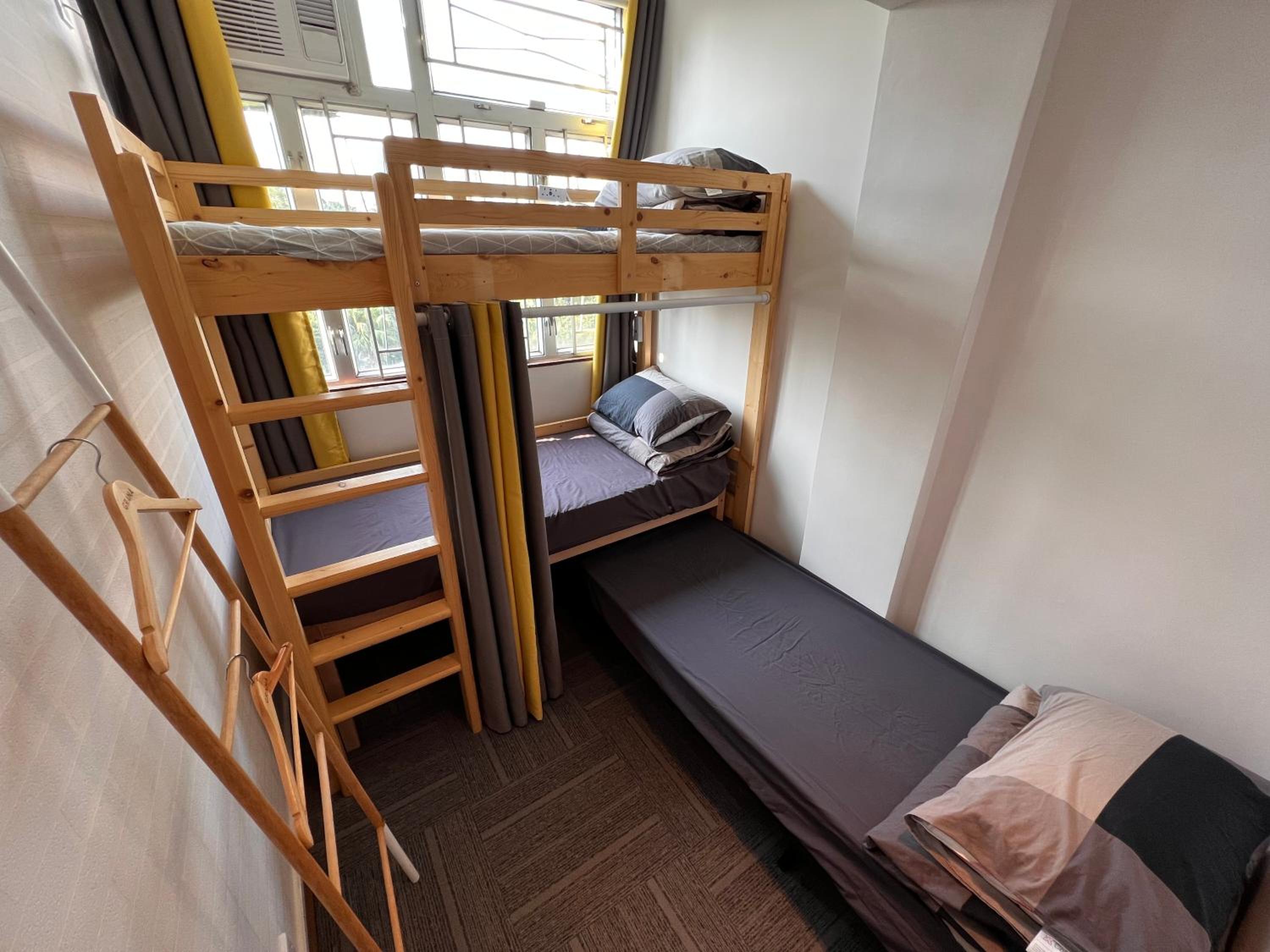 Economy Triple Room with Shared Bathroom