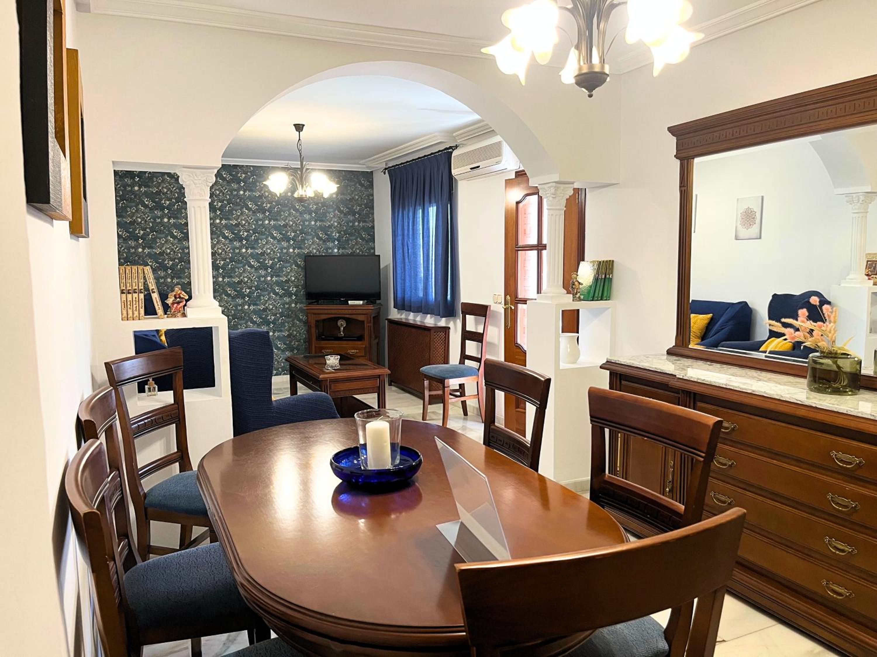 Four-Bedroom House photo 2