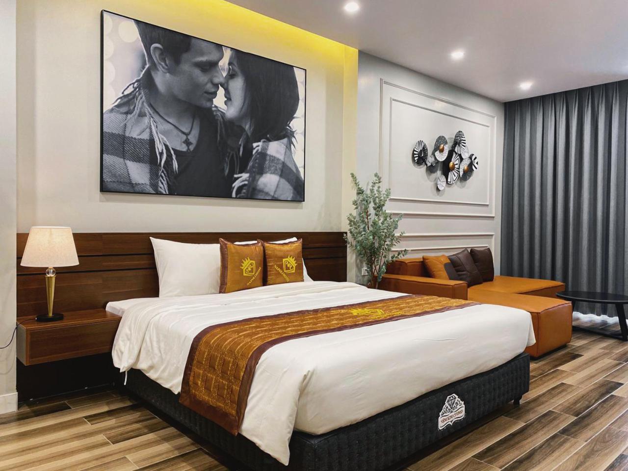 King Room with Balcony photo 2