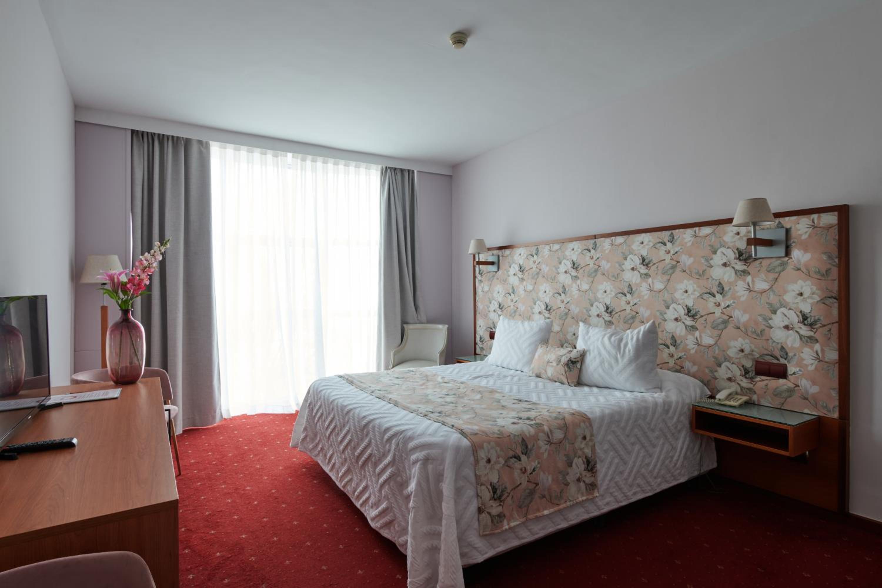 Double or Twin Room photo 3