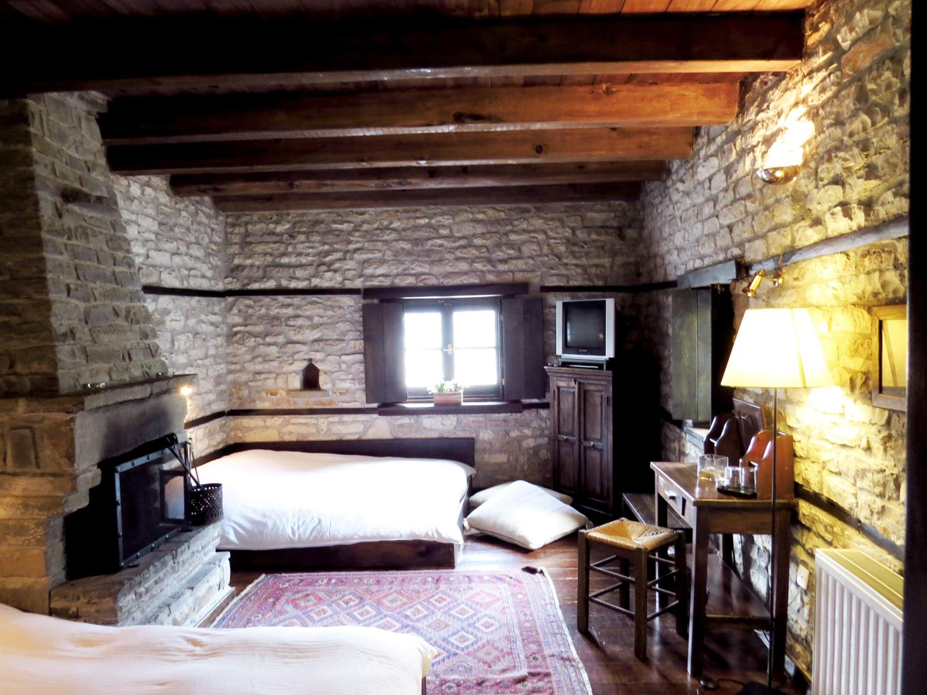 Quadruple Room - Photo 9