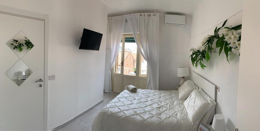 Double Room with Private Bathroom - Photo 4