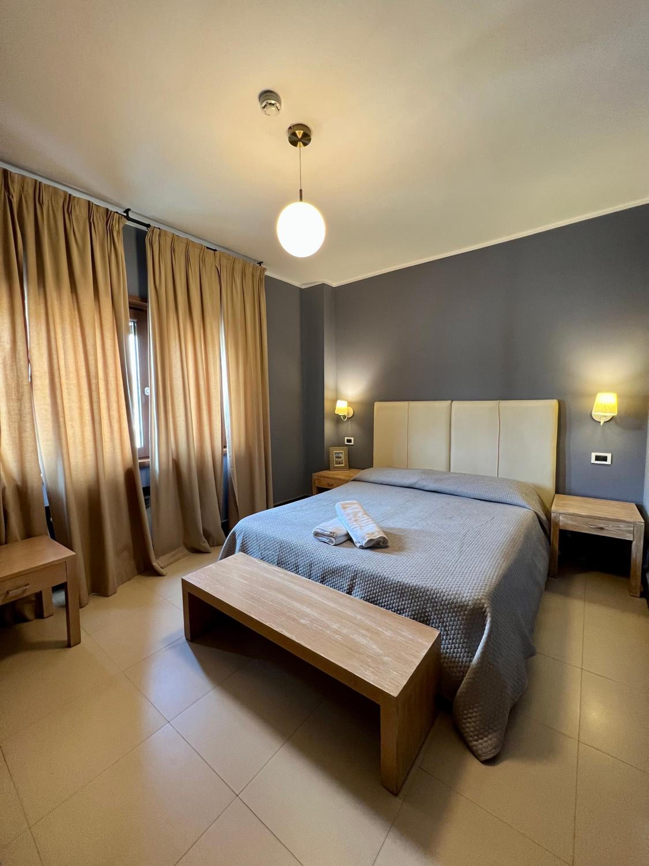 Large Double Or Twin Room