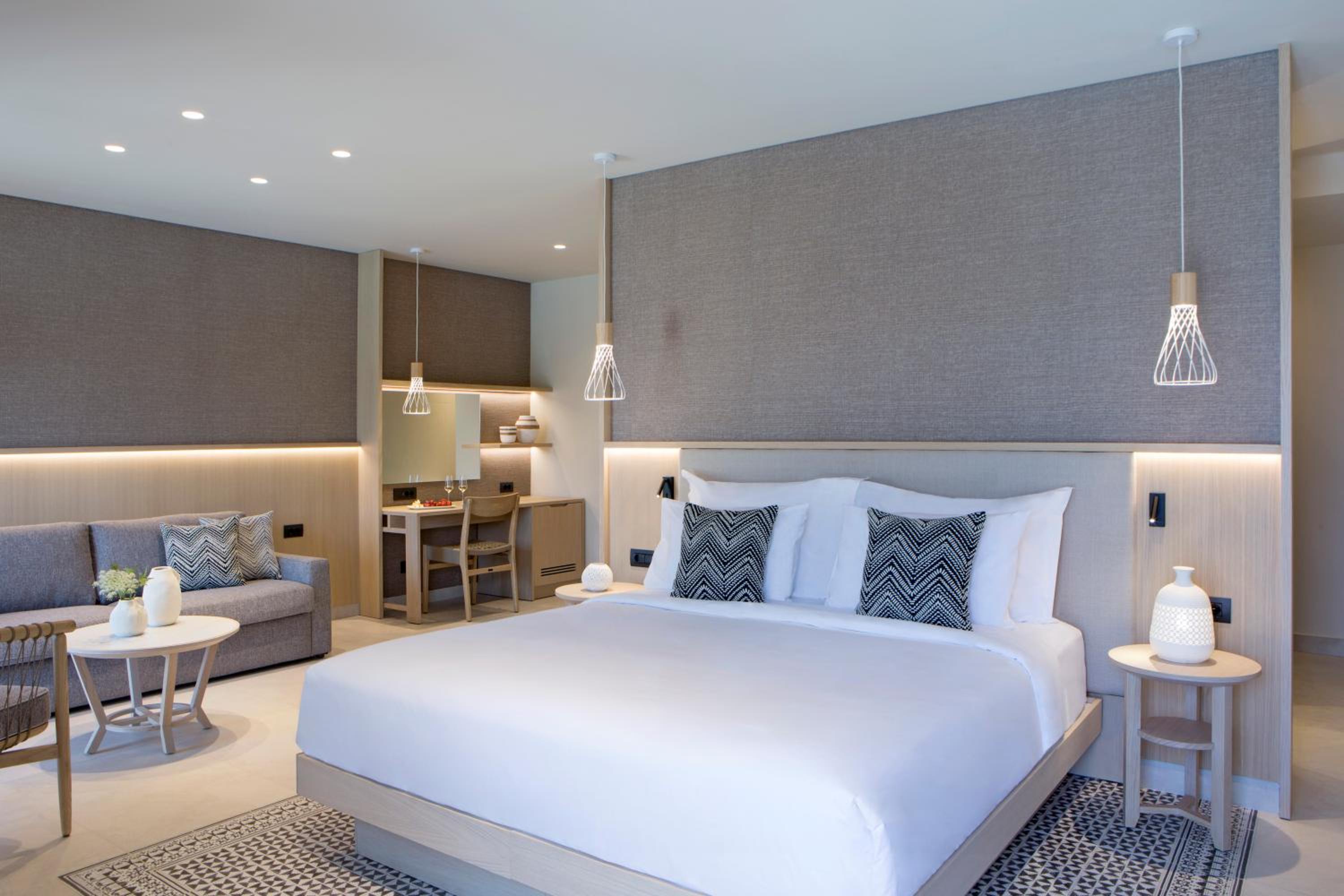 One Bedroom Panoramic suite Sea View with Private Pool & Hot Tub - Photo 4