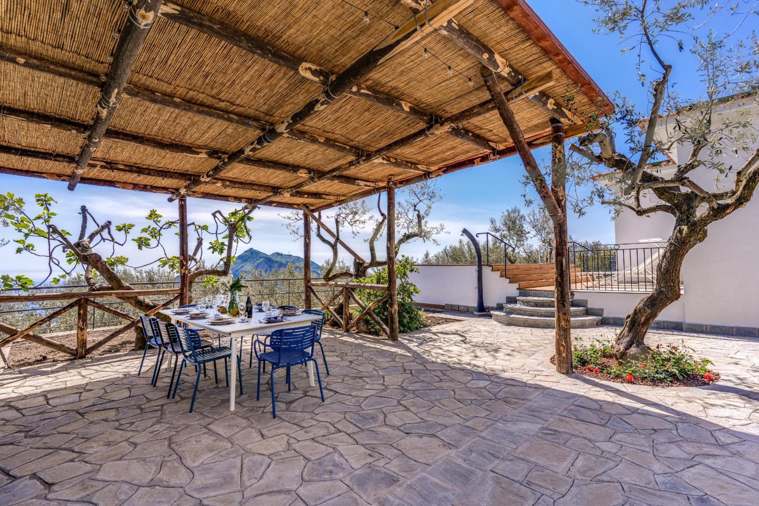Villa with Sea View photo 2