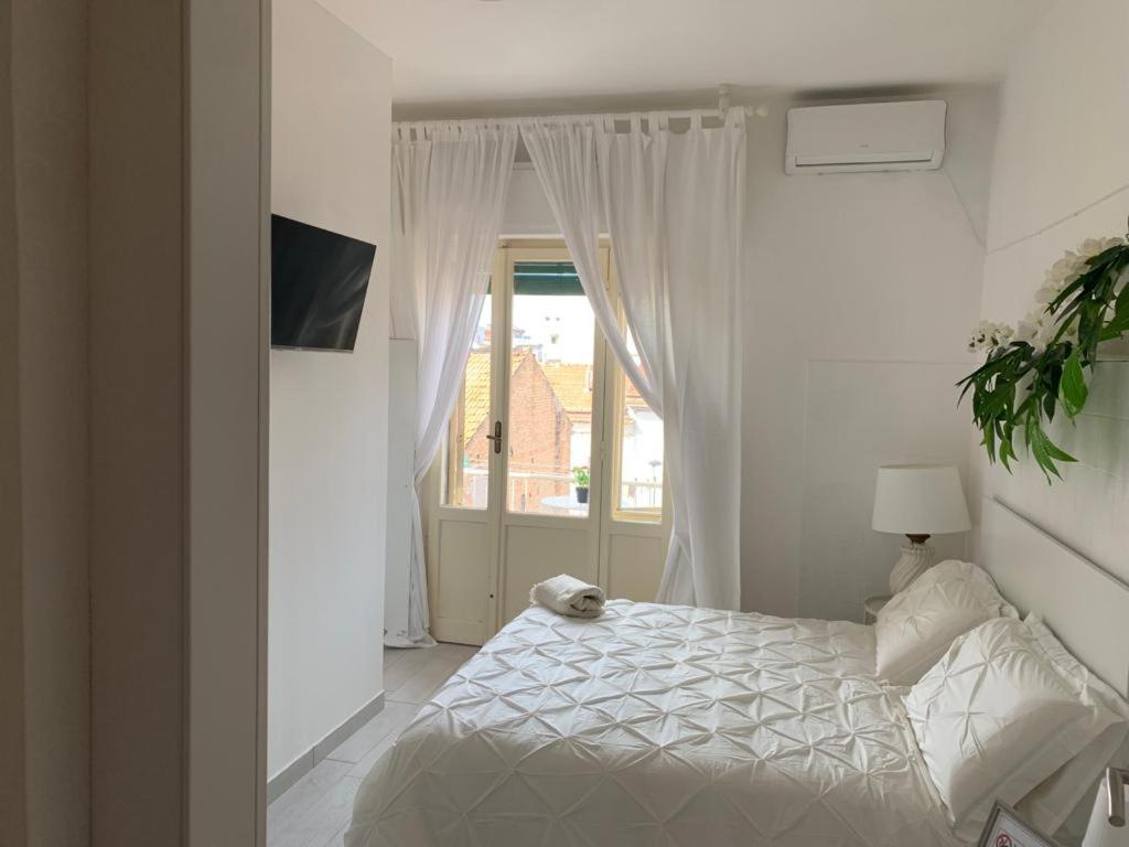 Double Room with Private Bathroom - Photo 6