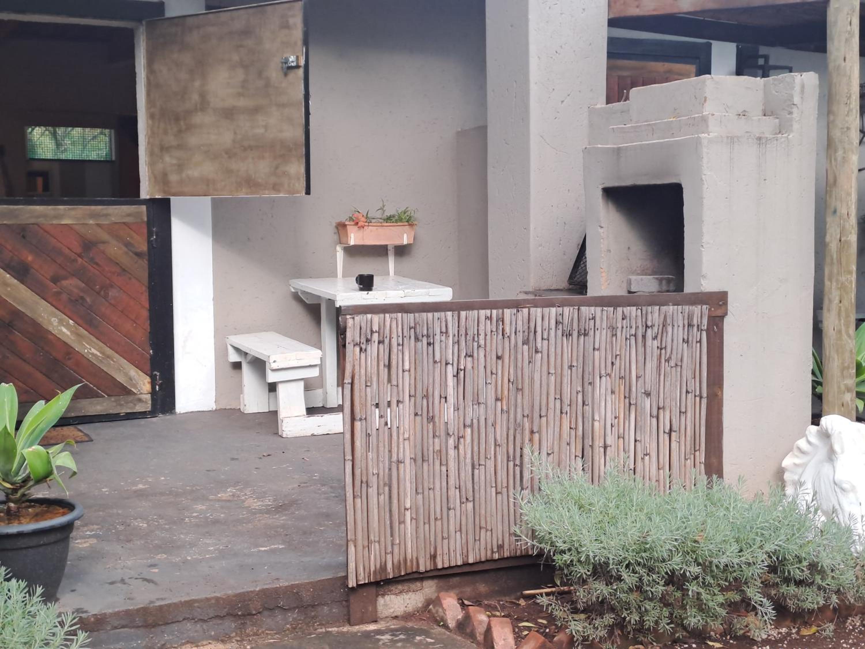 Double Room with Garden View - Photo 11