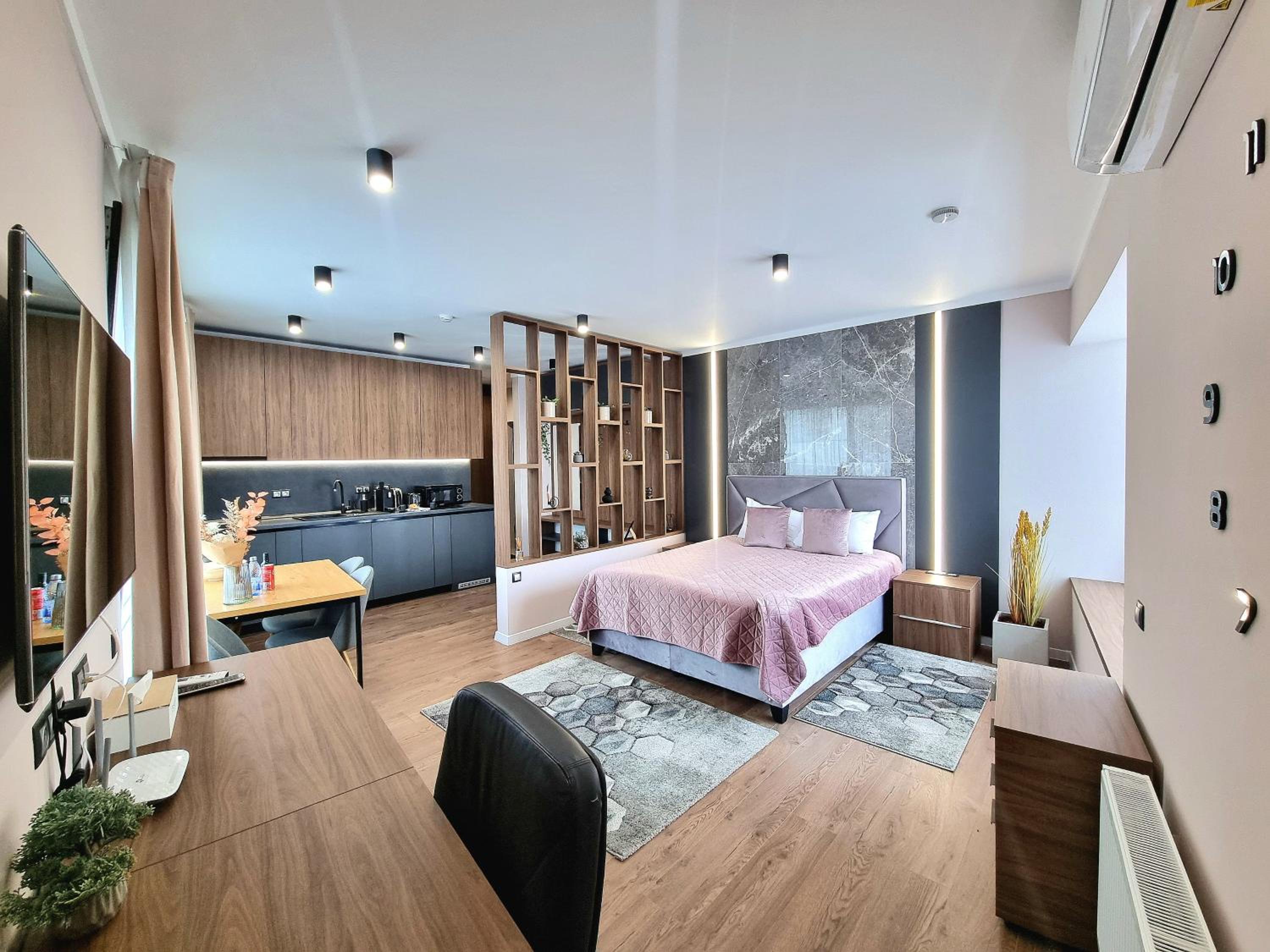 Deluxe Apartment - Photo 1