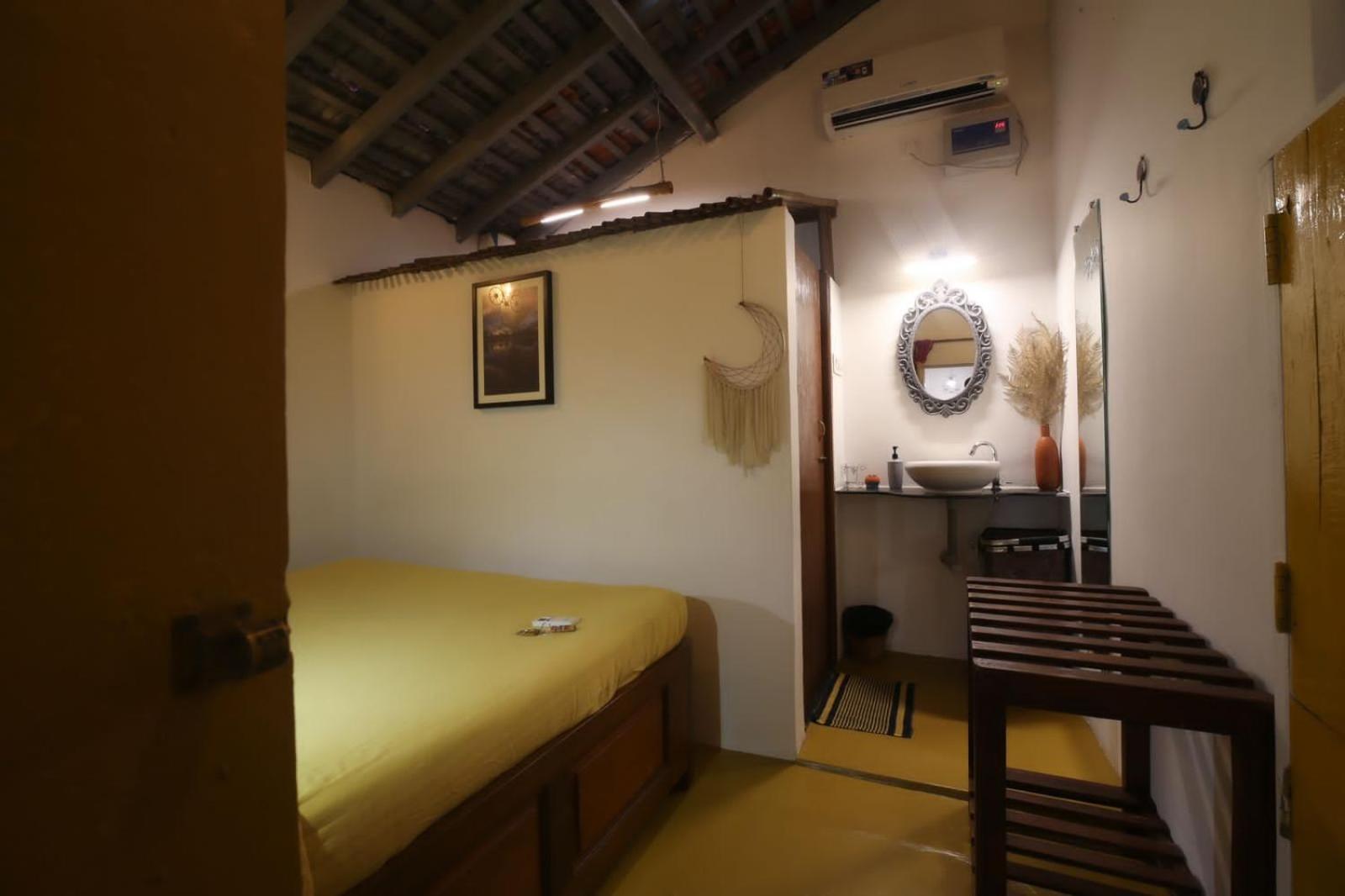 Double Room - Photo 6