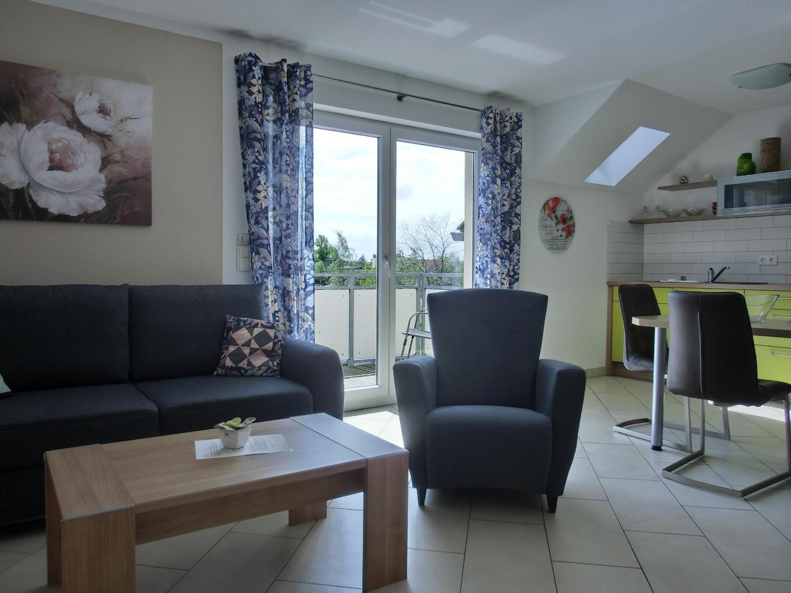 Apartment with Balcony photo 1
