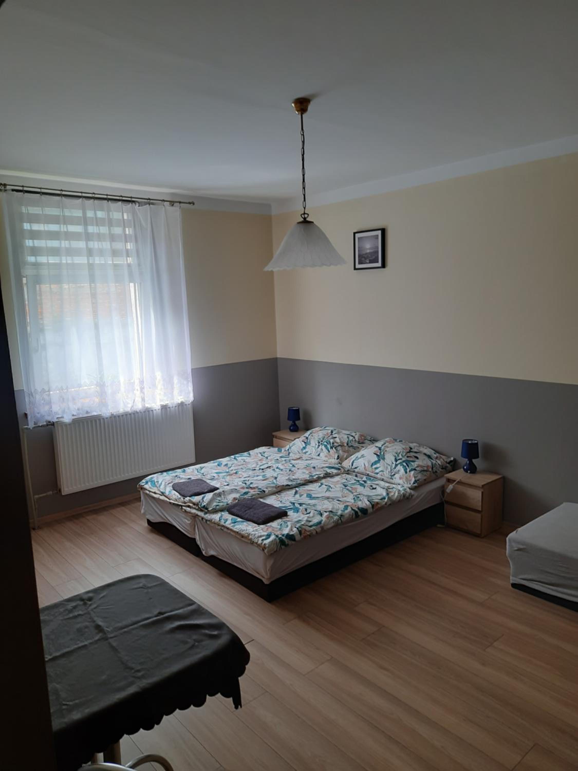 Twin Room with Bathroom - Photo 5