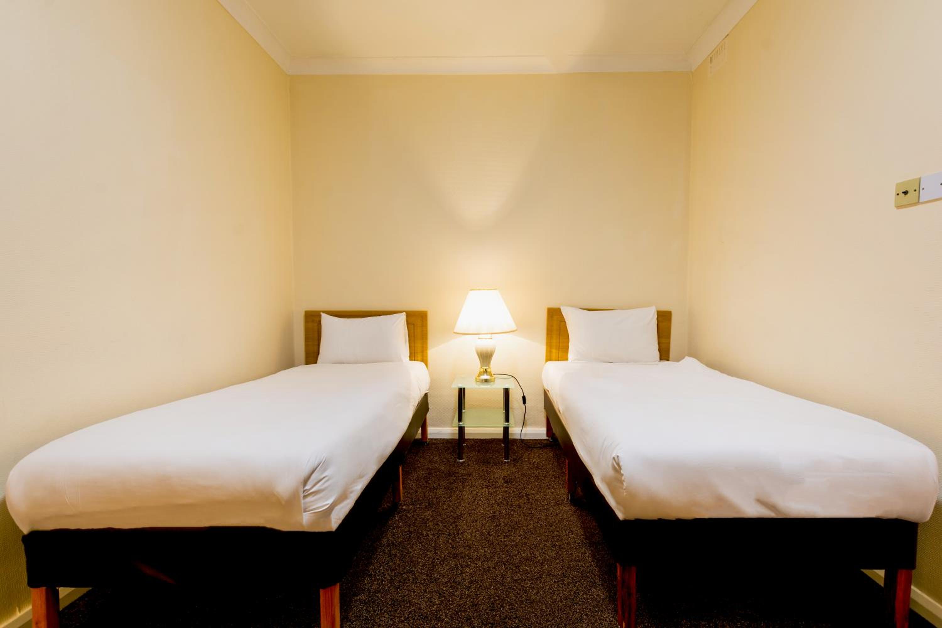 Twin Room (No Windows) - Photo 1