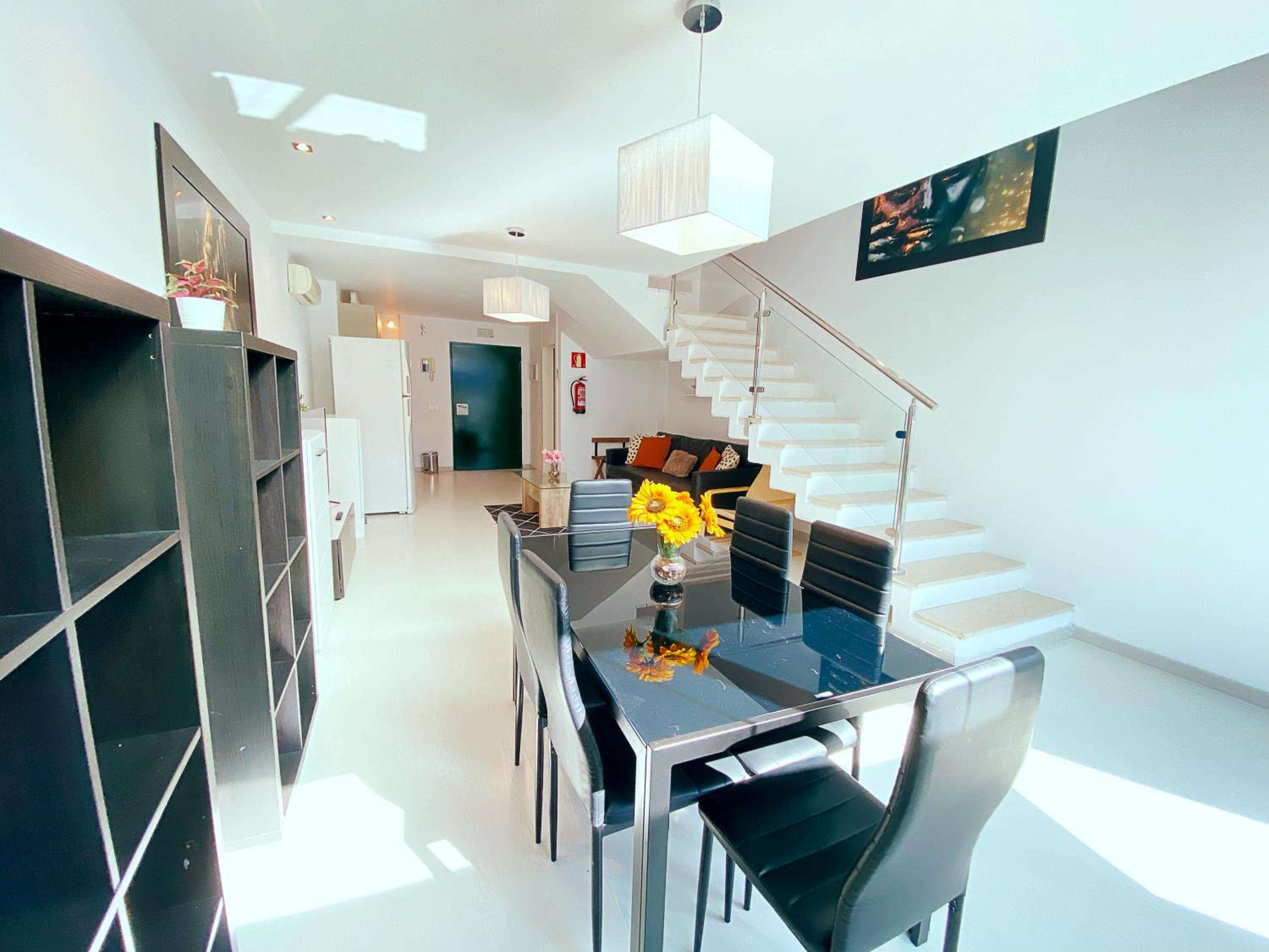 Triplex Four-Bedrooms With Terrace photo 3