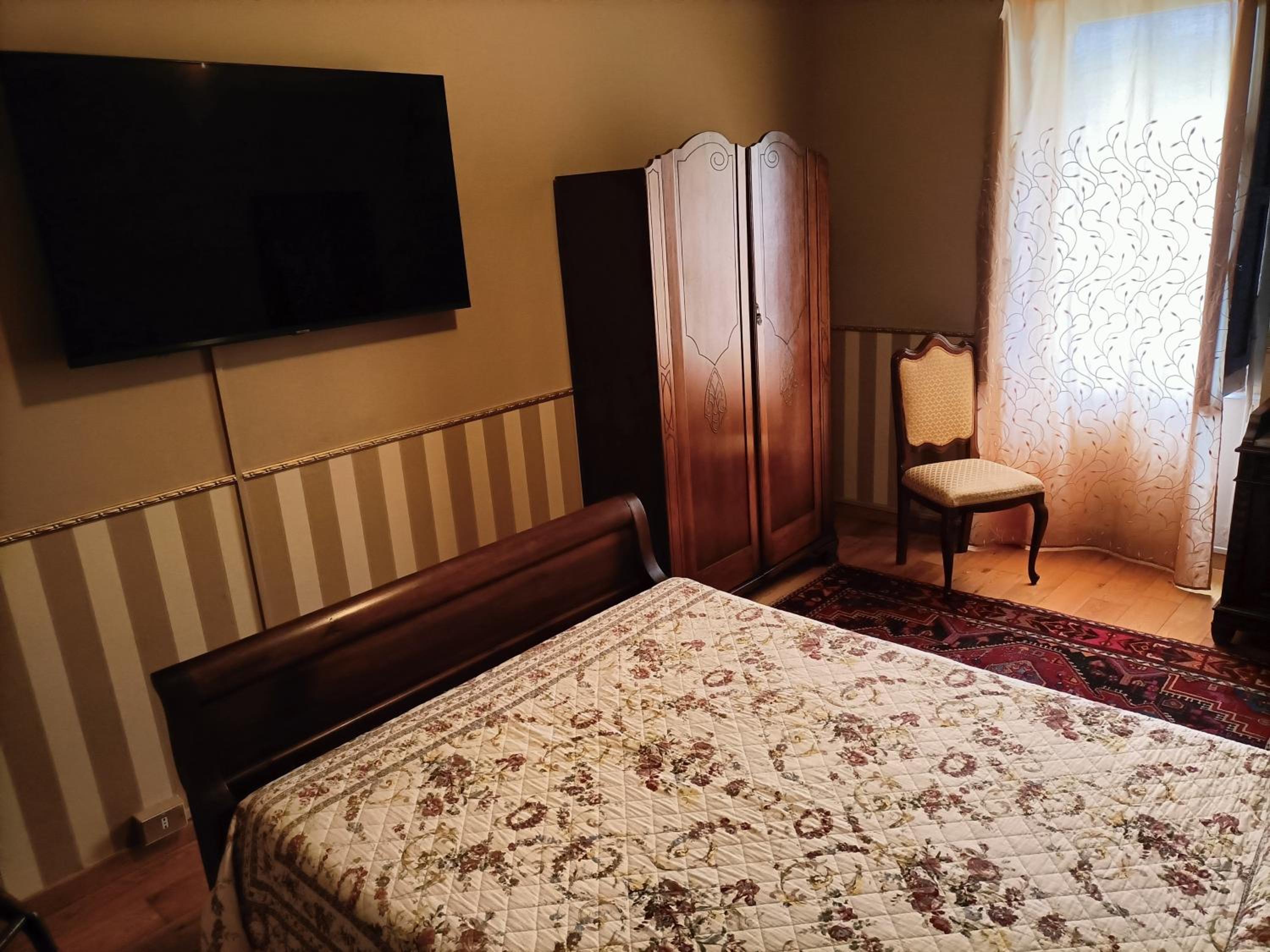 Double Room with Private External Bathroom photo 1