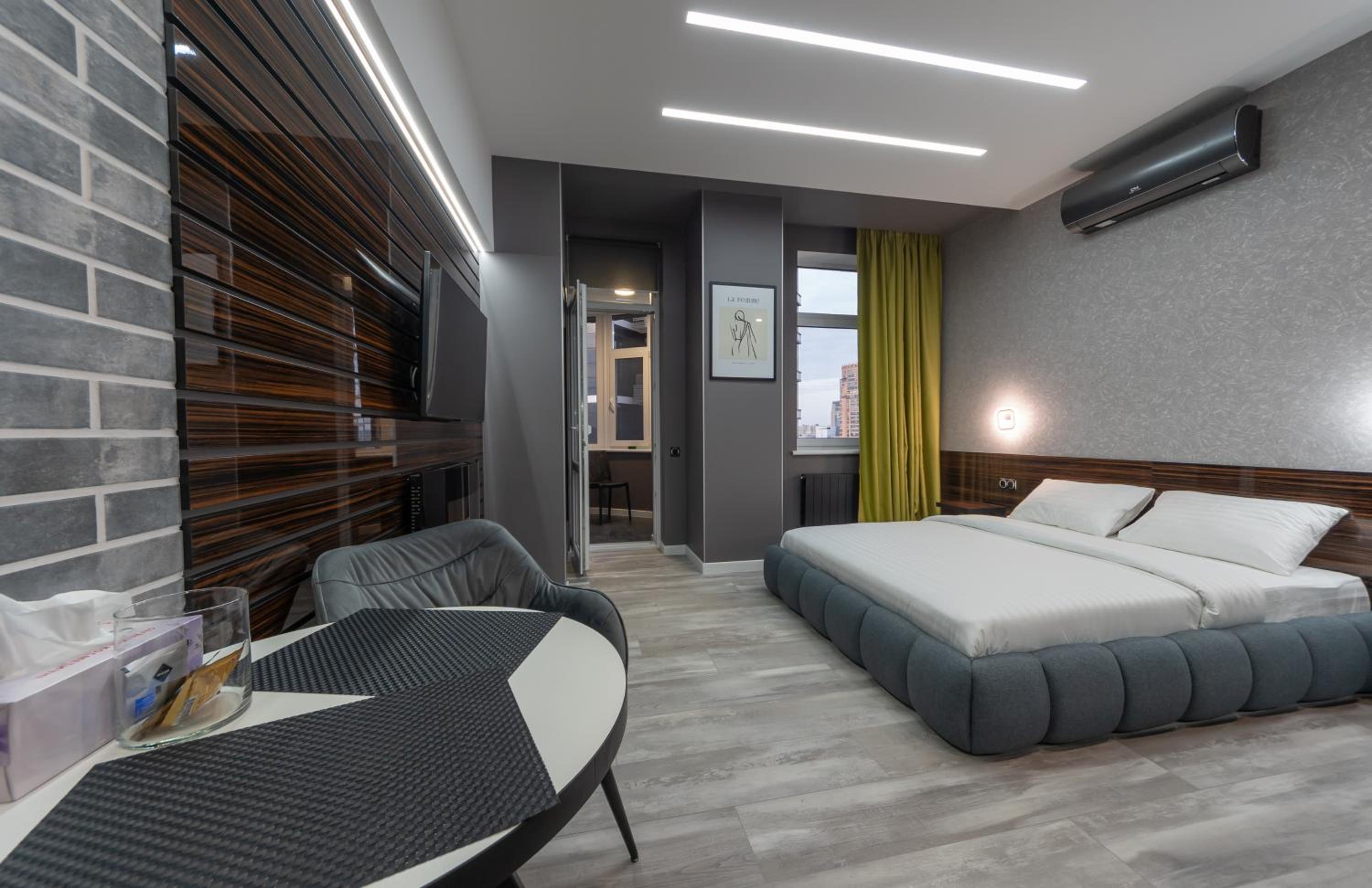 King Suite with Spa Bath
