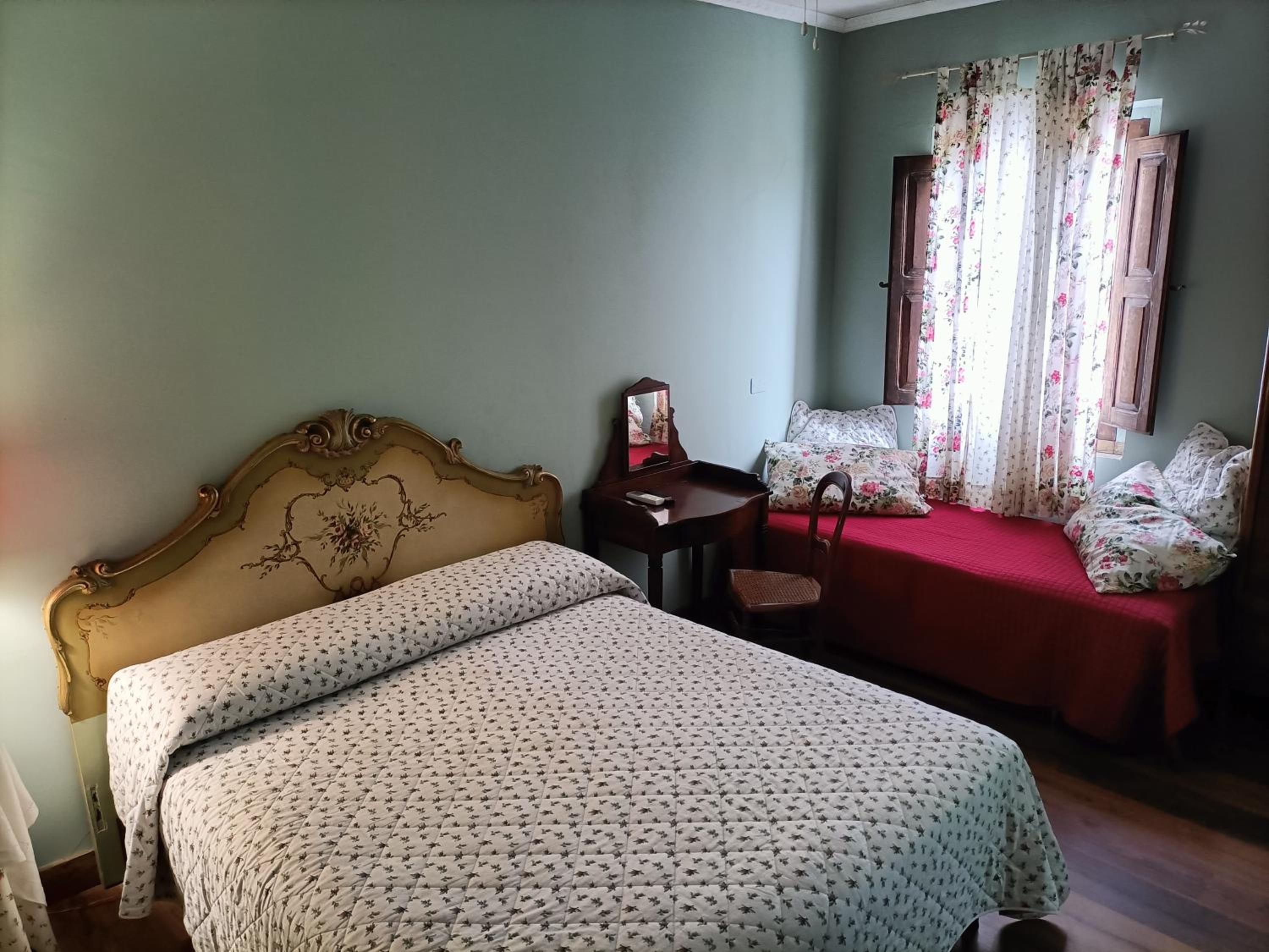Double Room with Private Bathroom photo 3