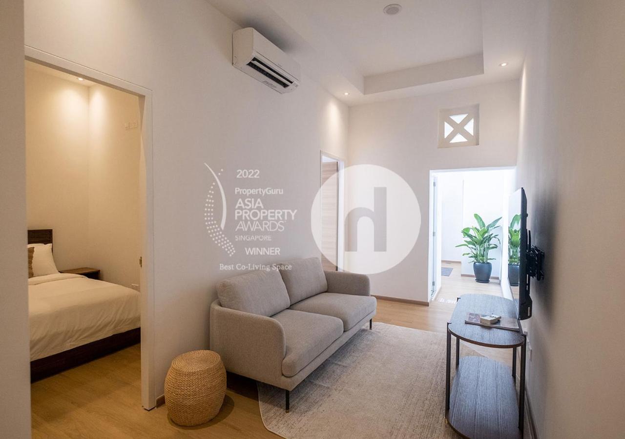 Apartment with Balcony photo 1