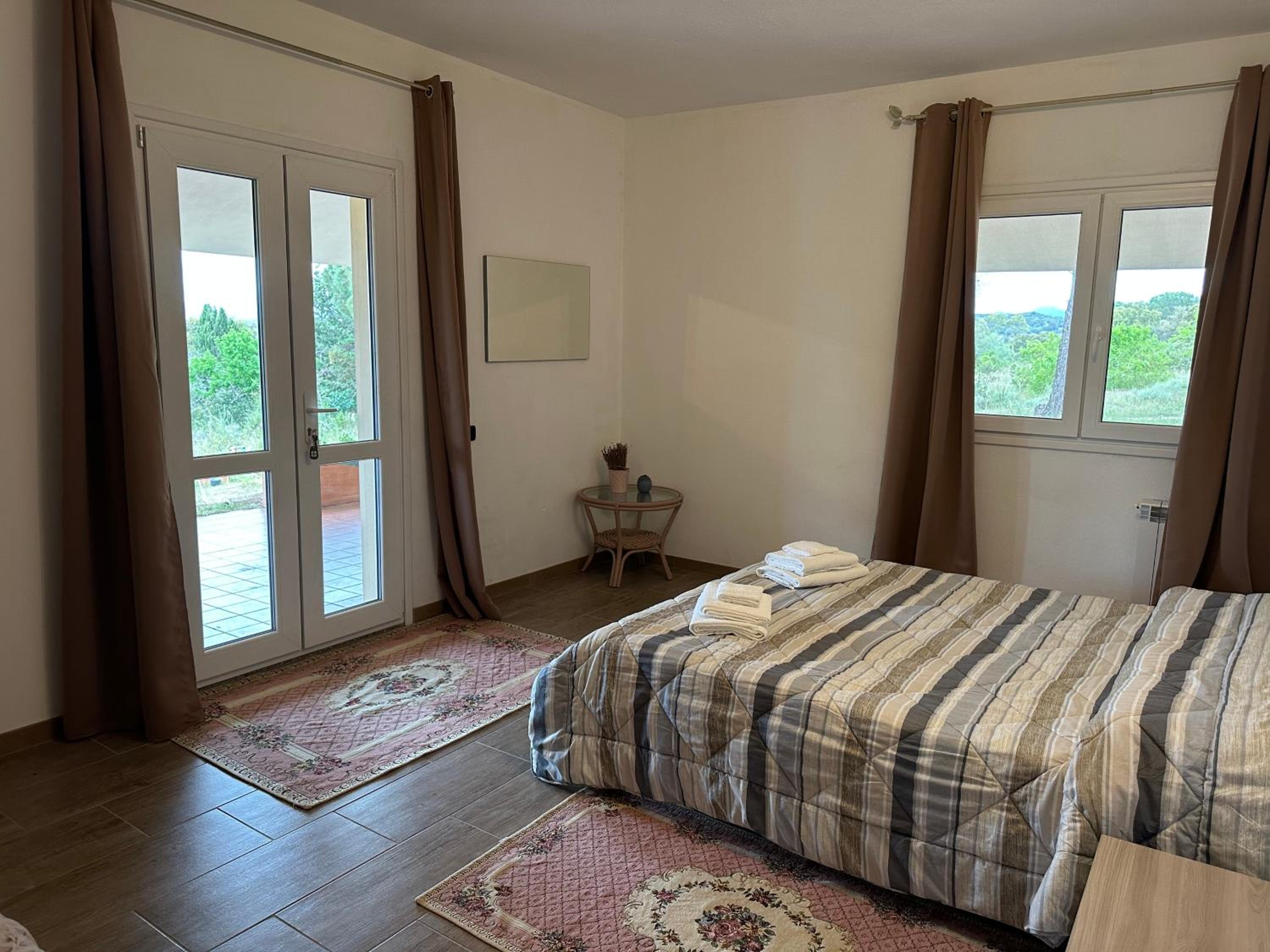 Double Room with Private Bathroom - Photo 3