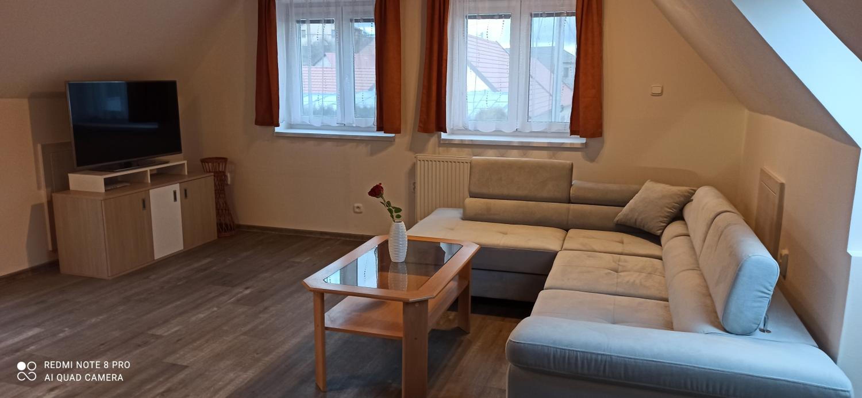 One-Bedroom House photo 1