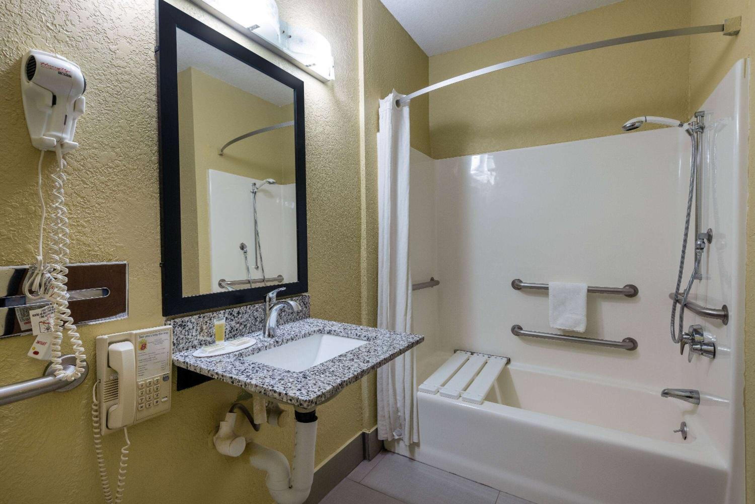 King Room - Mobility Access/Non-Smoking - Photo 3