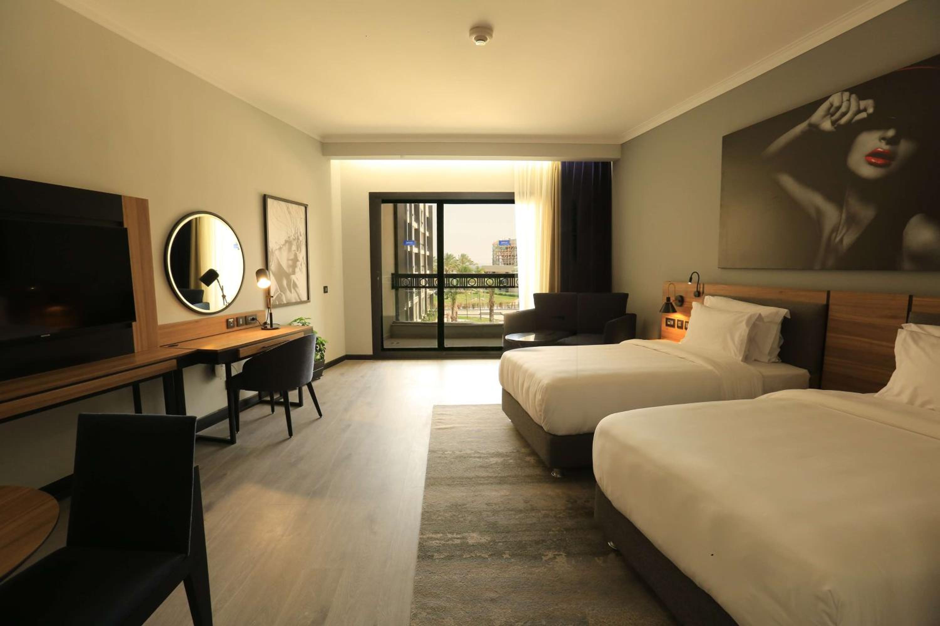 Premium Room with Terrace - Photo 10