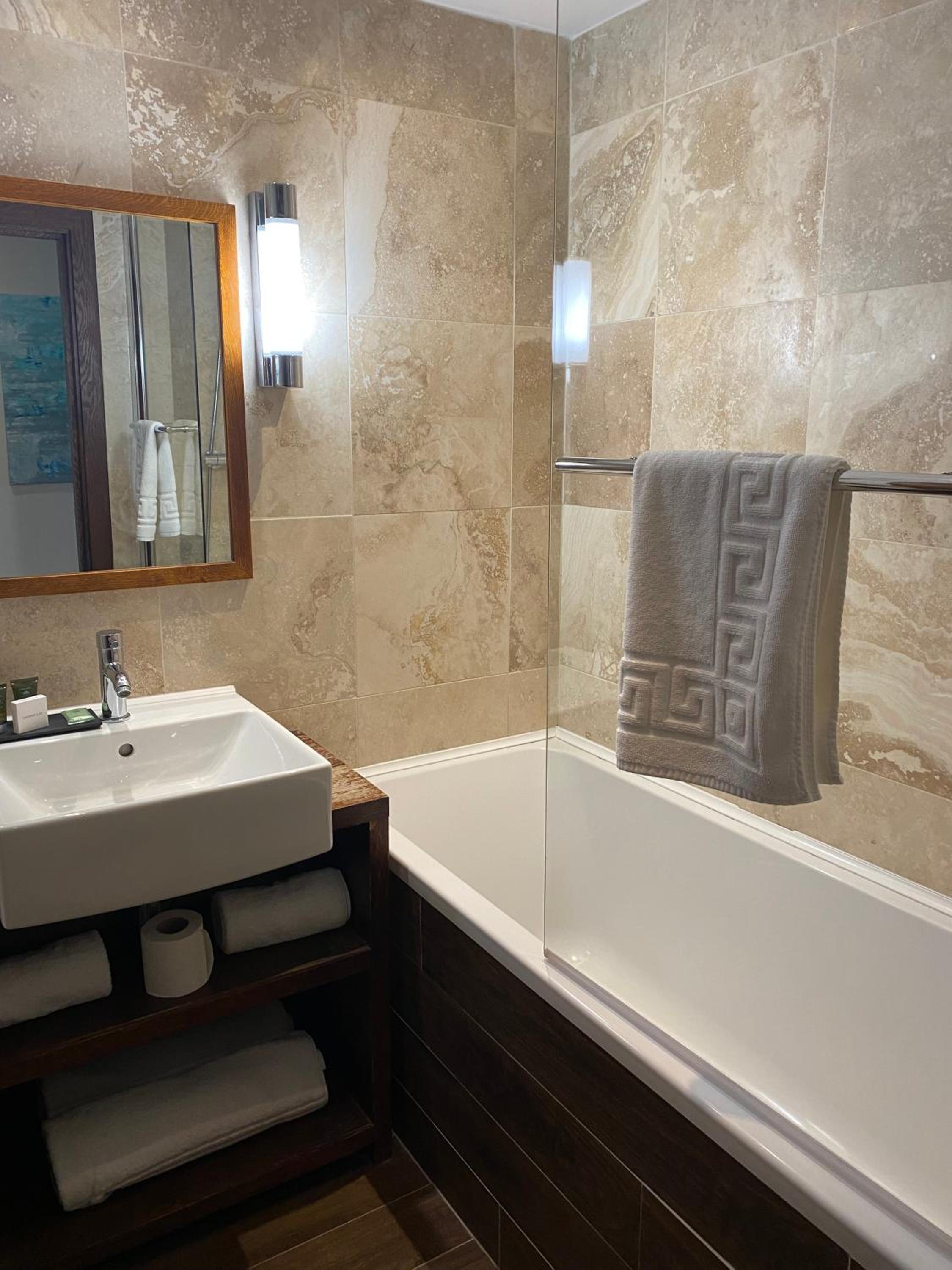 Double Room - Photo 6