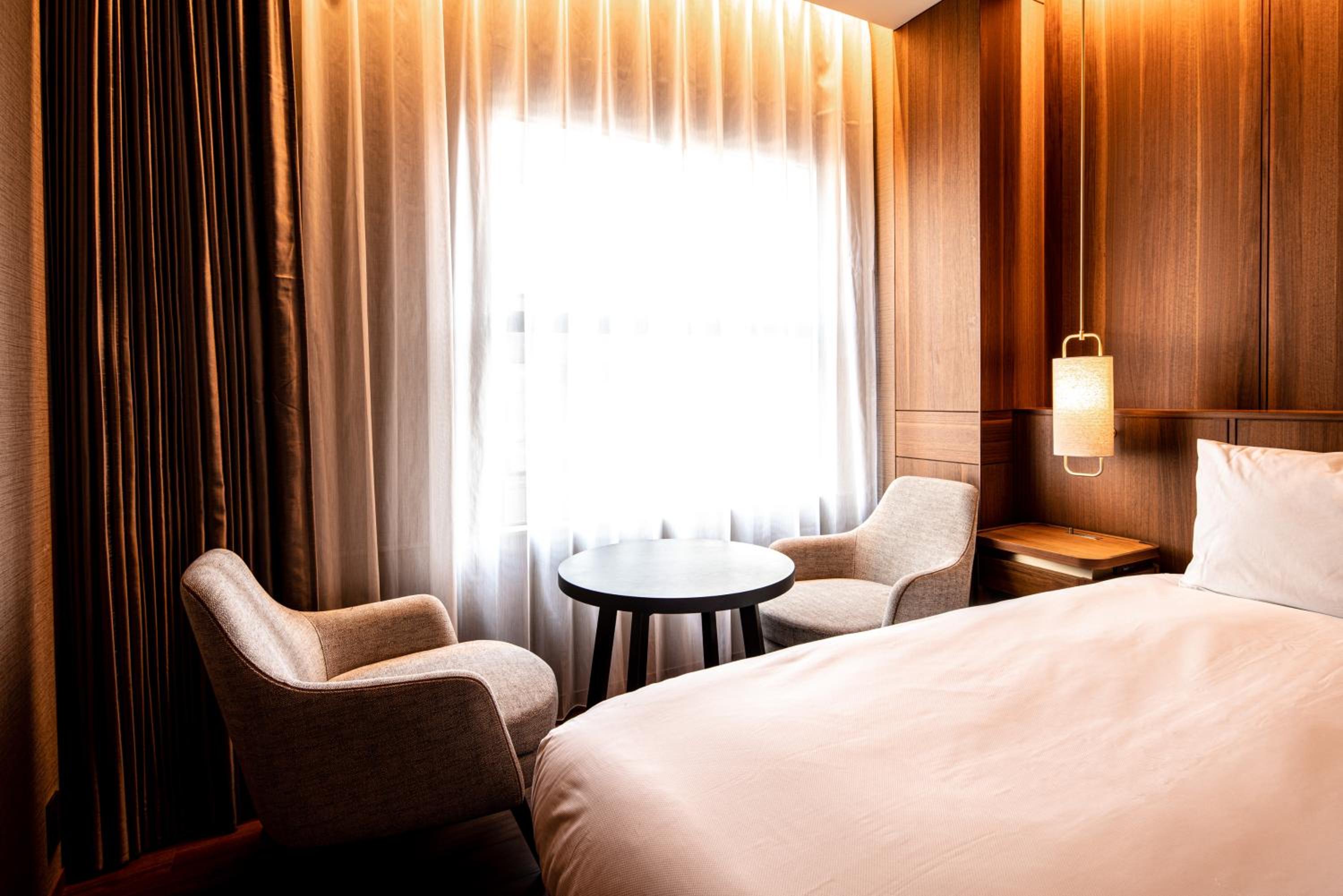Superior Twin Room with Club Lounge Access (Episode 3) - Non-Smoking thumbnail 5