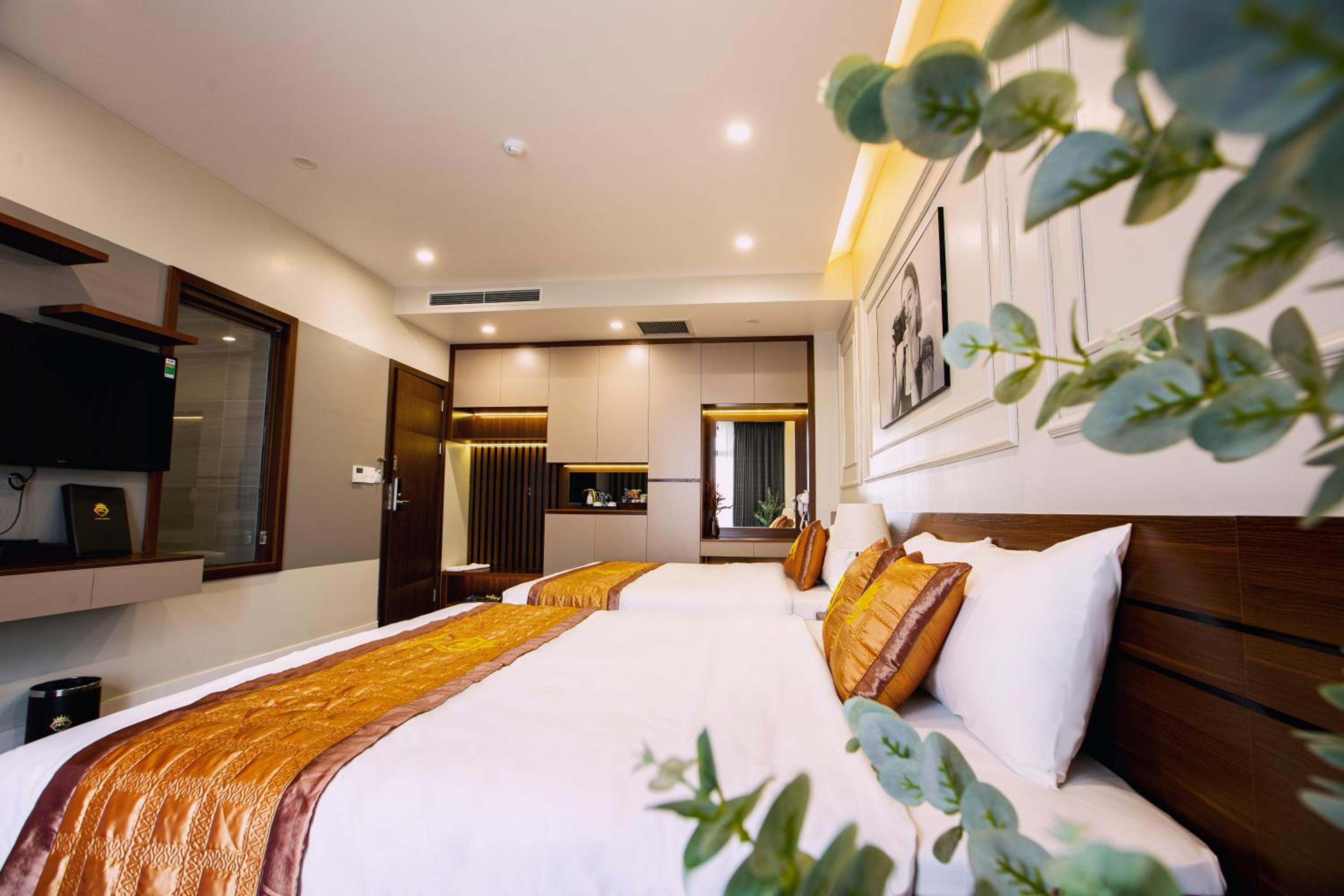 Standard Double Room with Two Double Beds photo 3