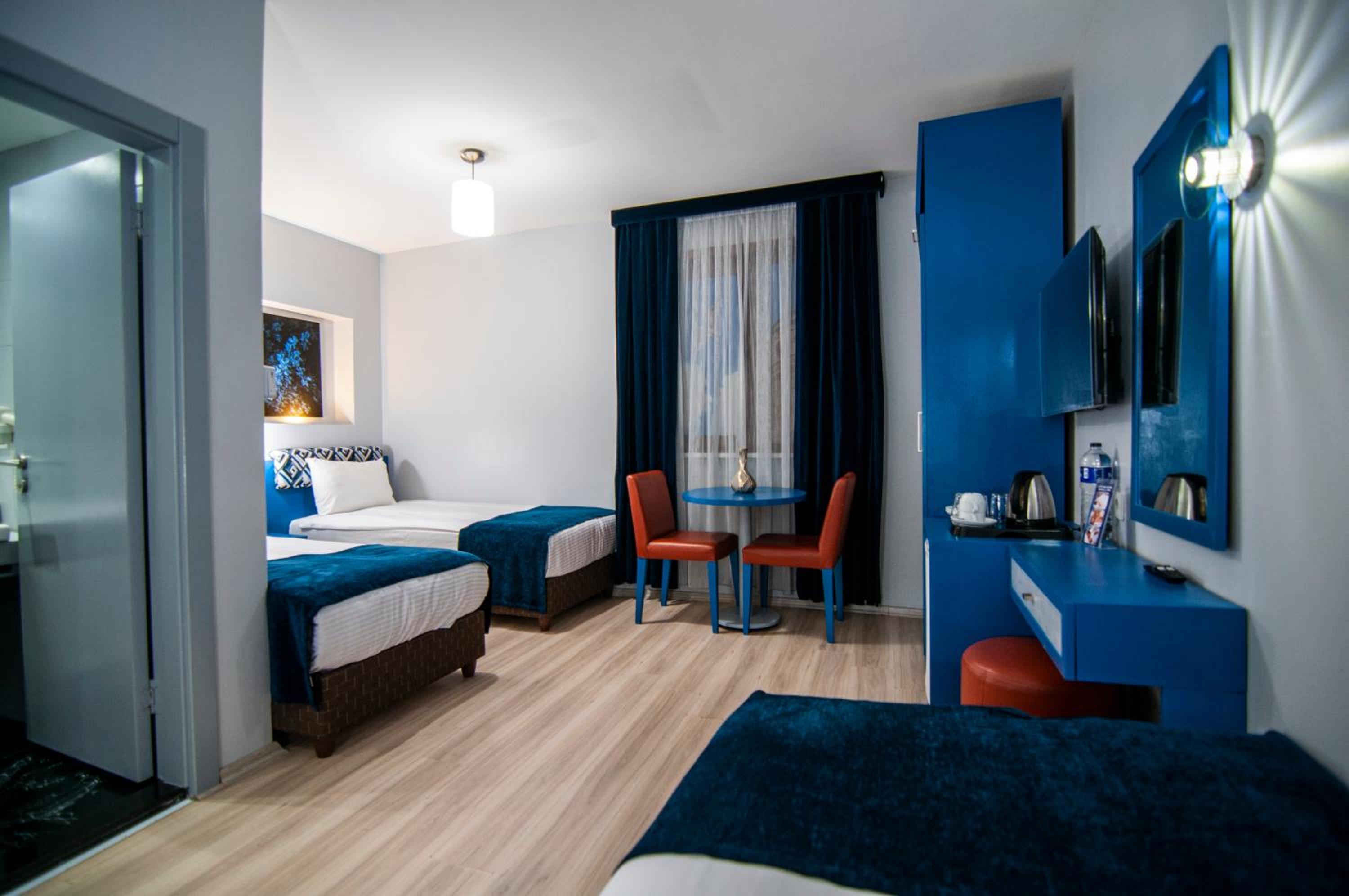 Standard Triple Room photo 2