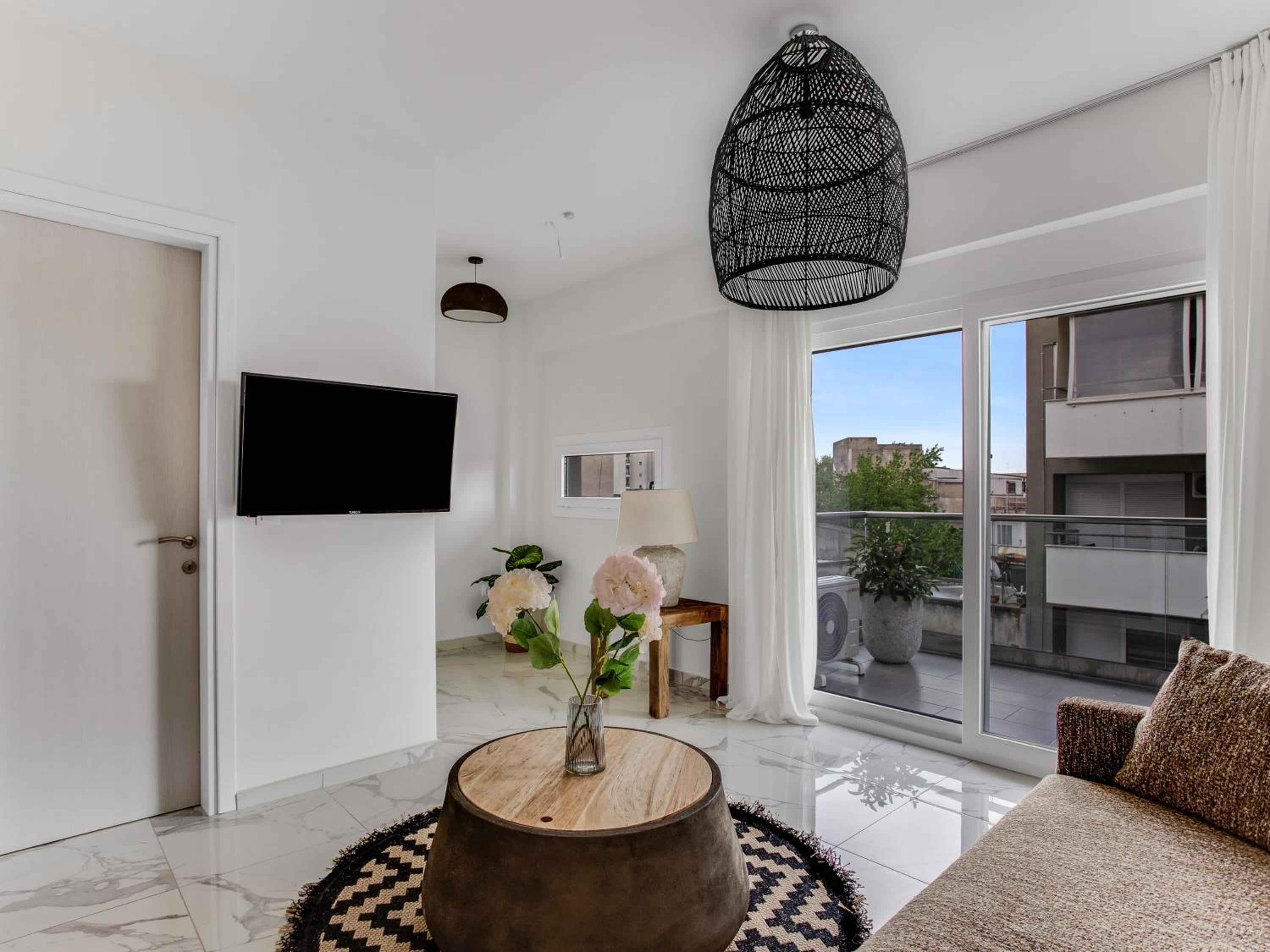 Superior One-Bedroom Apartment with Balcony