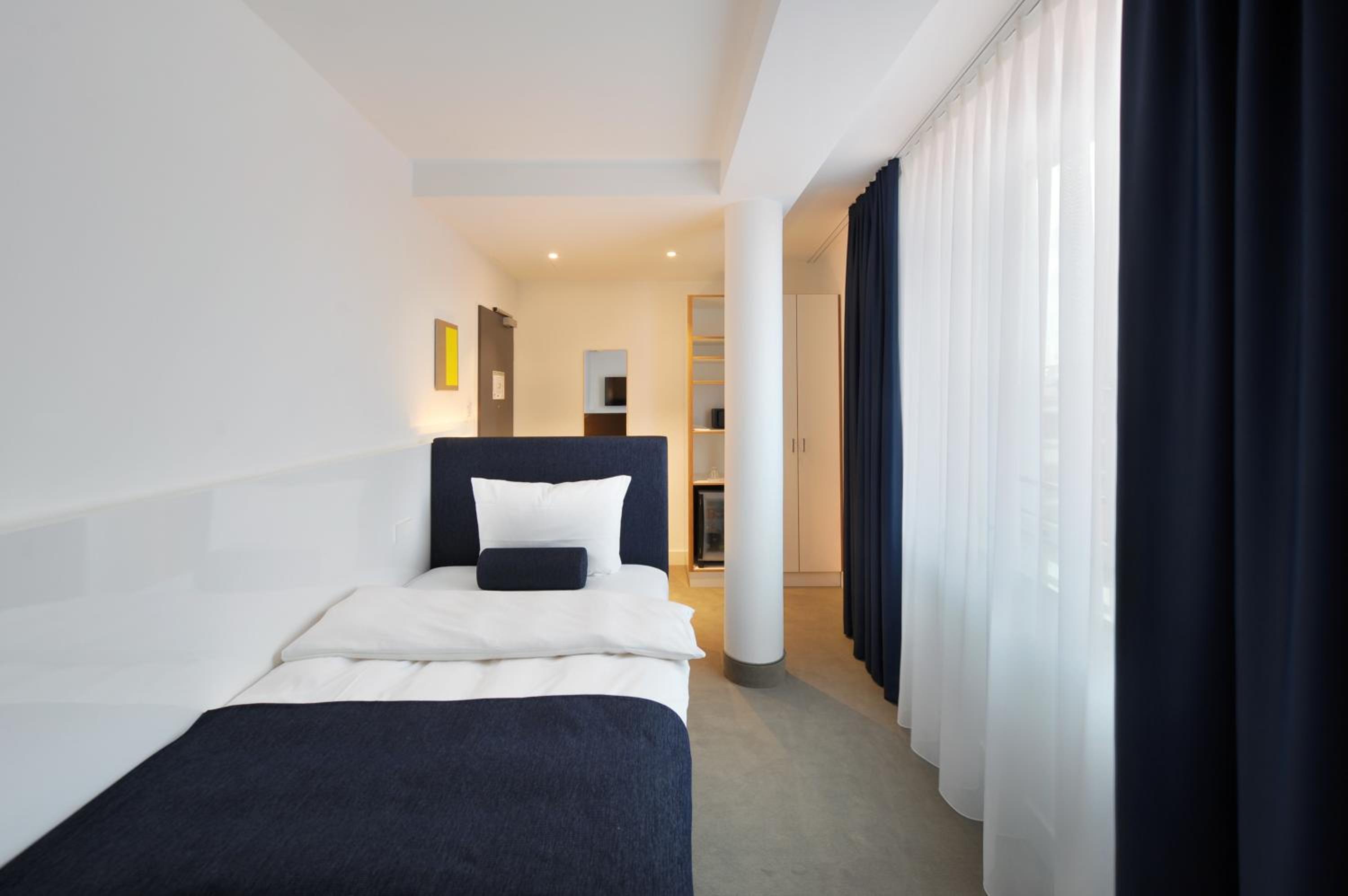 Single Room photo 1