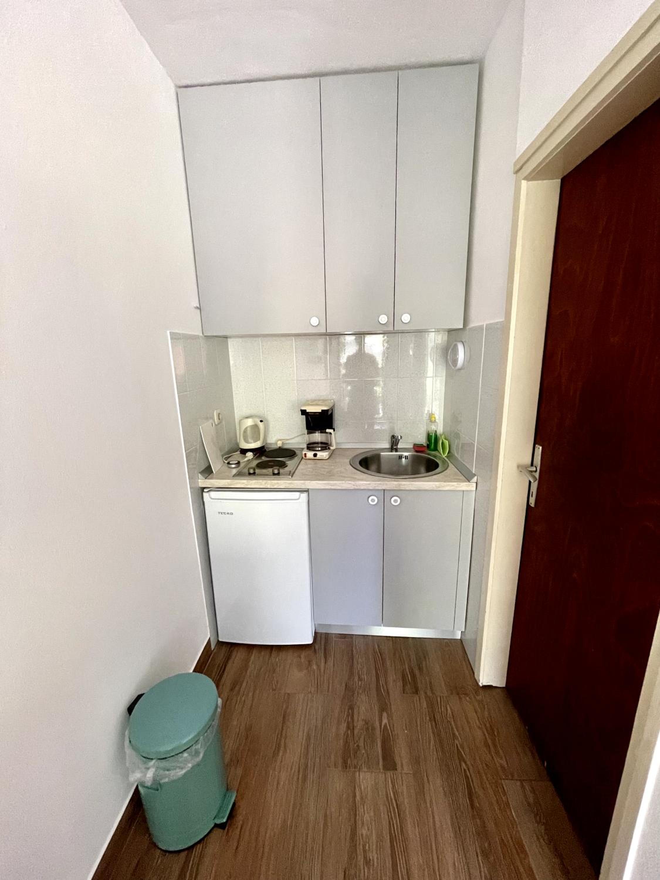 Studio Apartment with Terrace - Photo 12