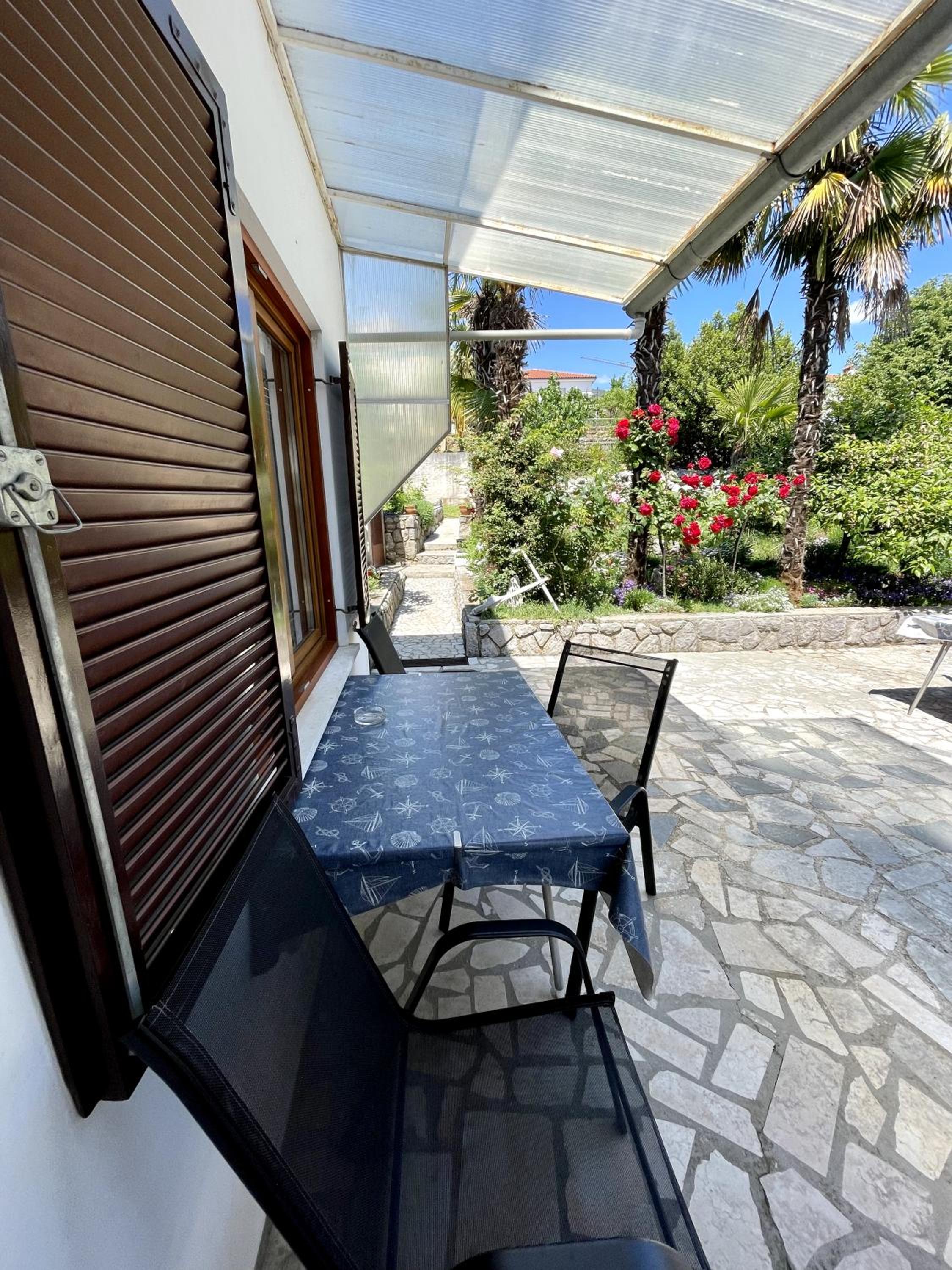 Studio Apartment with Terrace - Photo 2