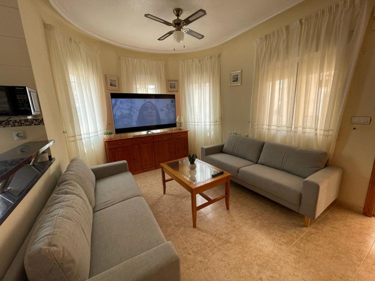 Casa adosada de tres habitaciones