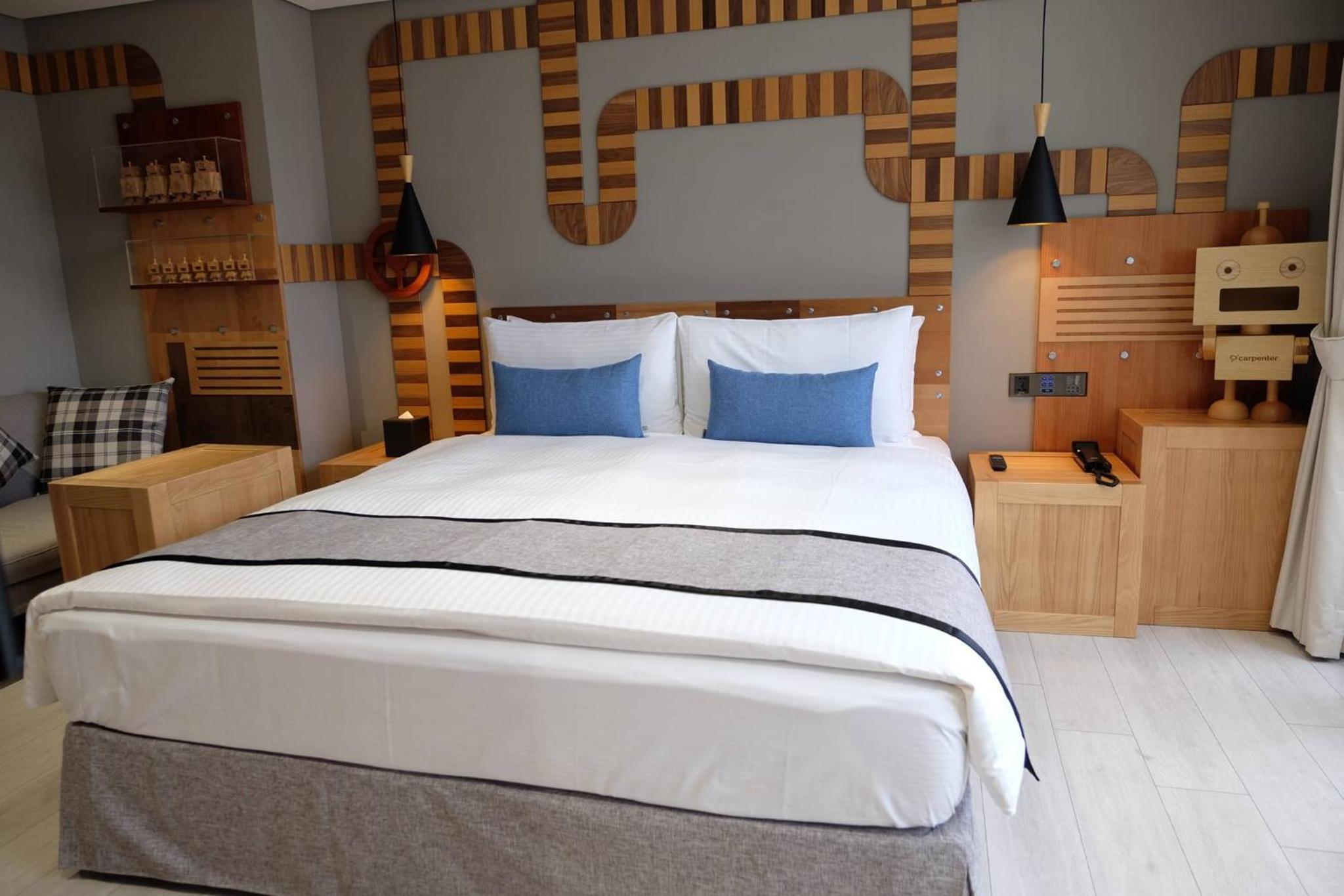 Deluxe Queen Room photo 2