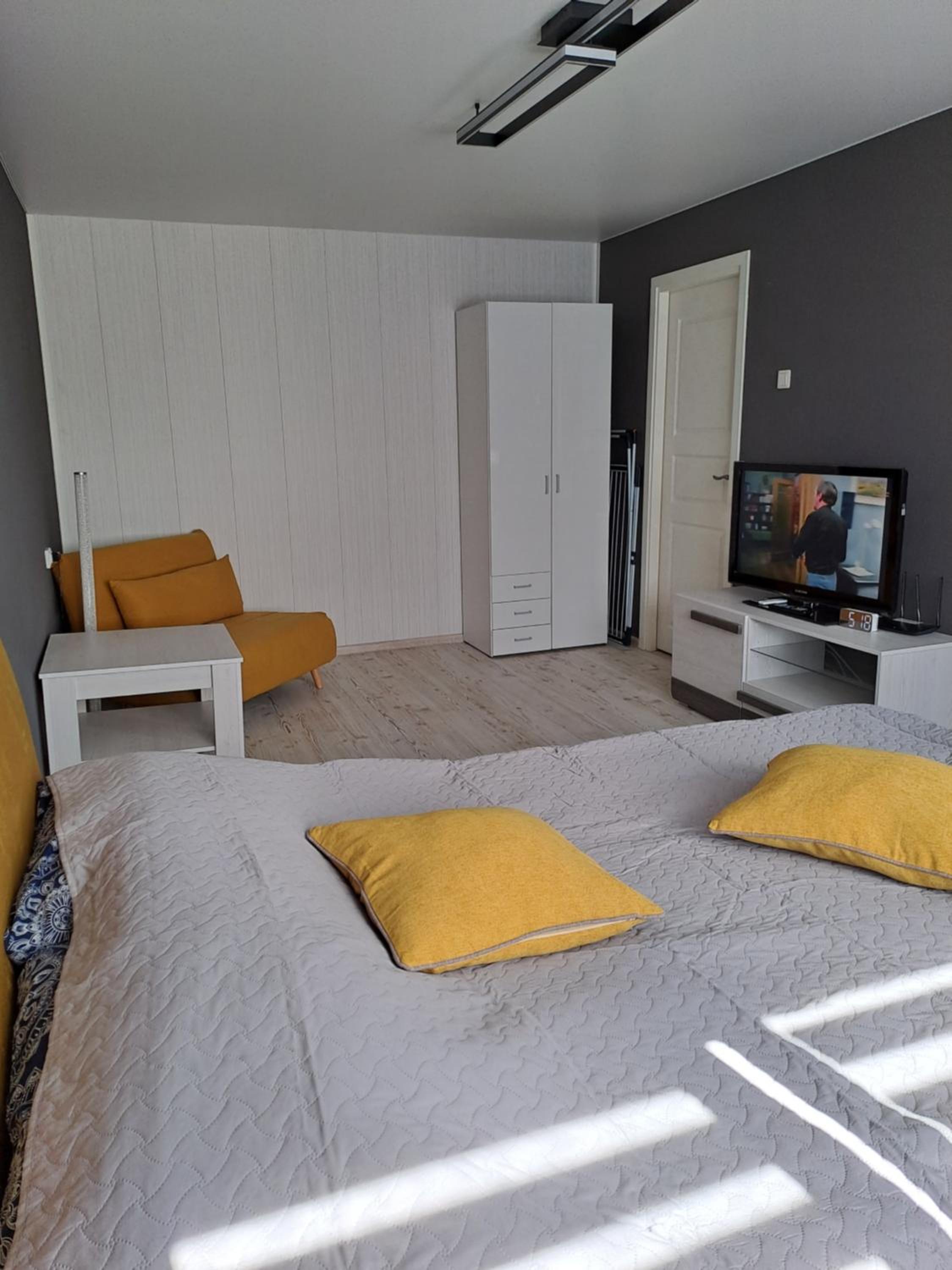 One-Bedroom Apartment - Photo 7
