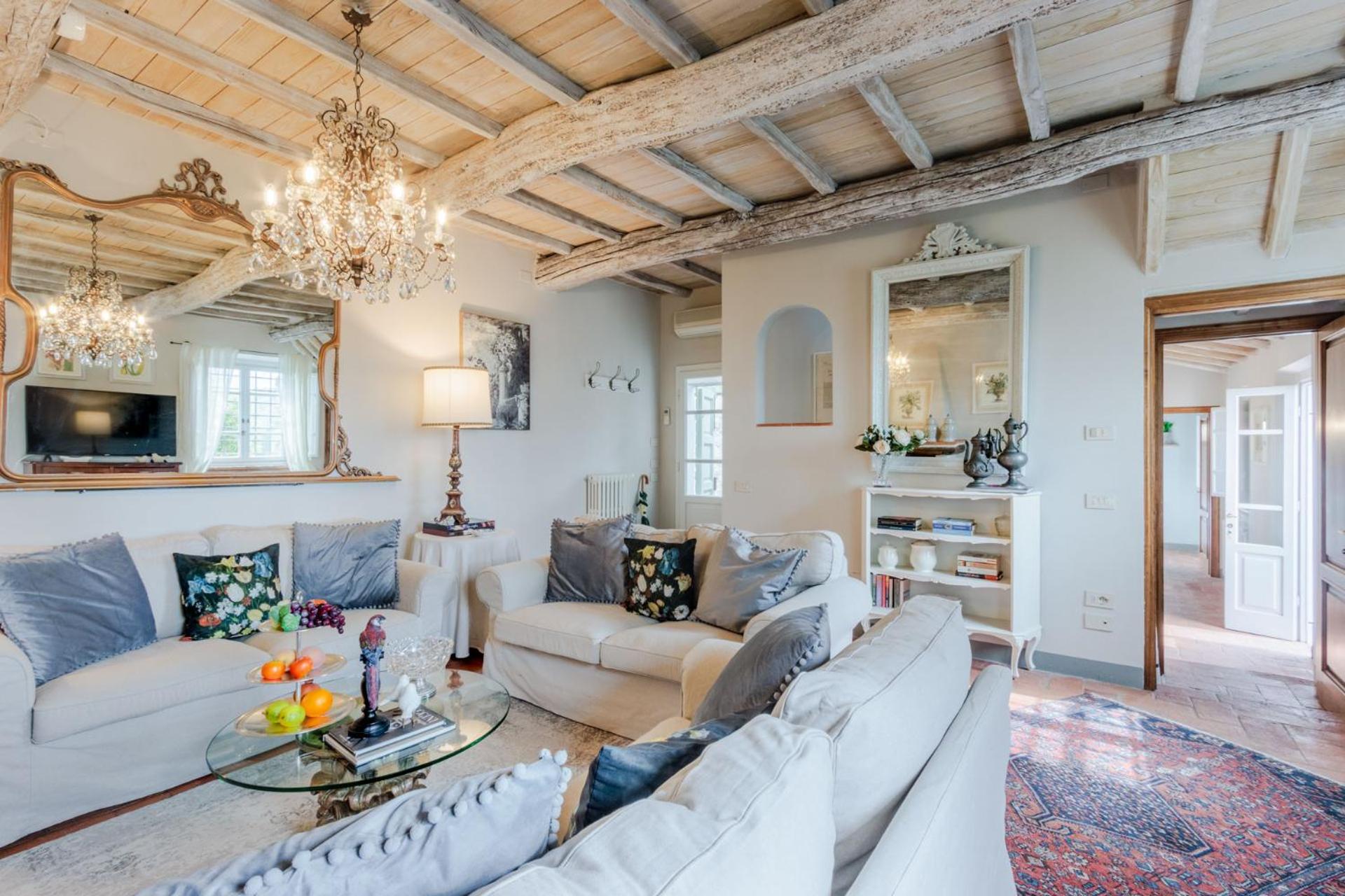 Villa photo 1