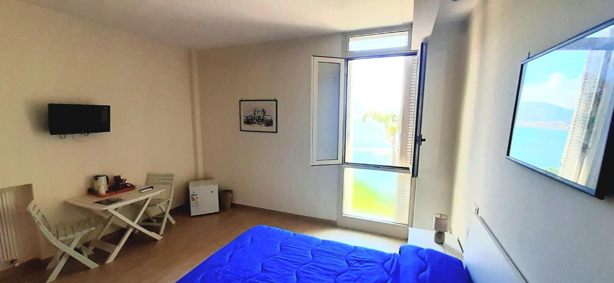 Double Room with Sea View without kitchen photo 1