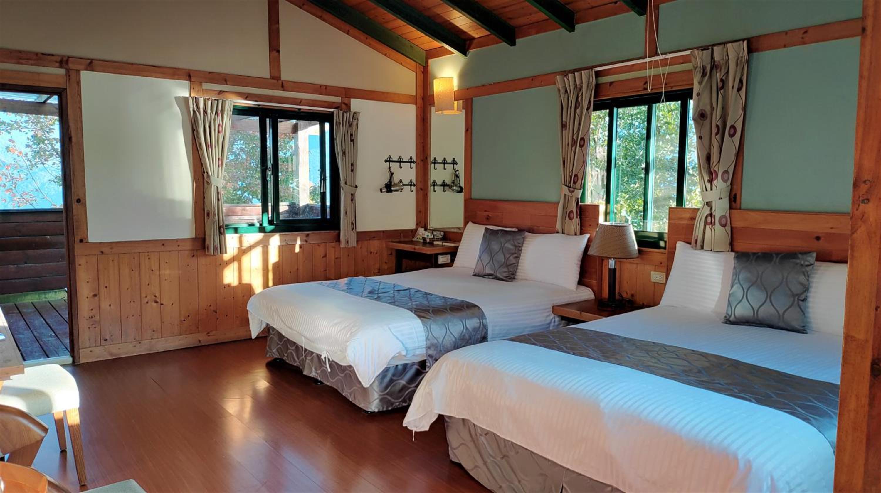 Family Room (8 Adults) - Photo 1