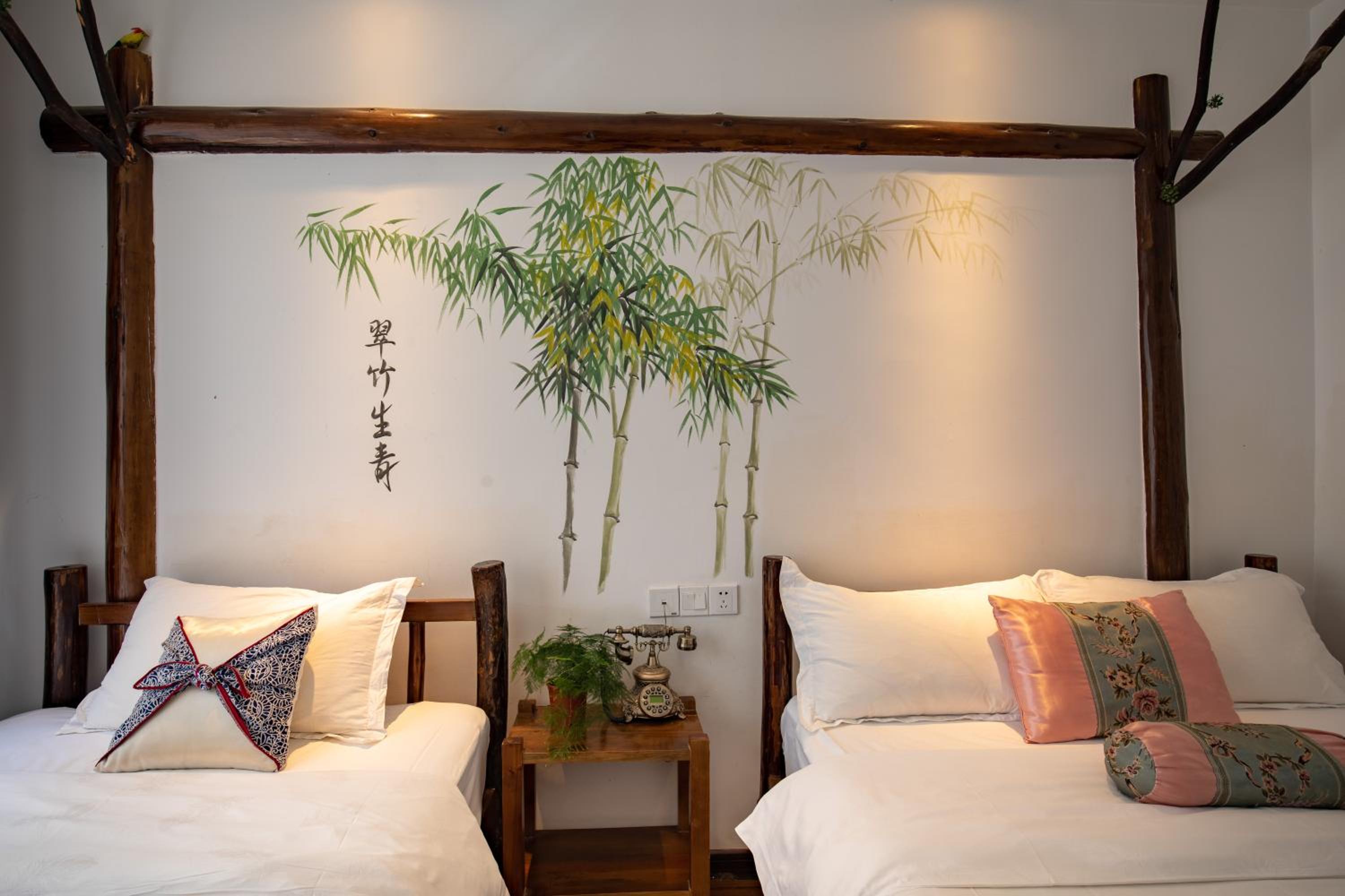 Large Double or Twin Room photo 3