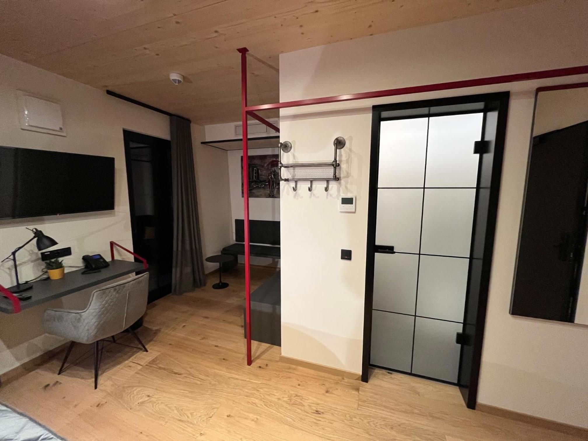 Double Room - Photo 32