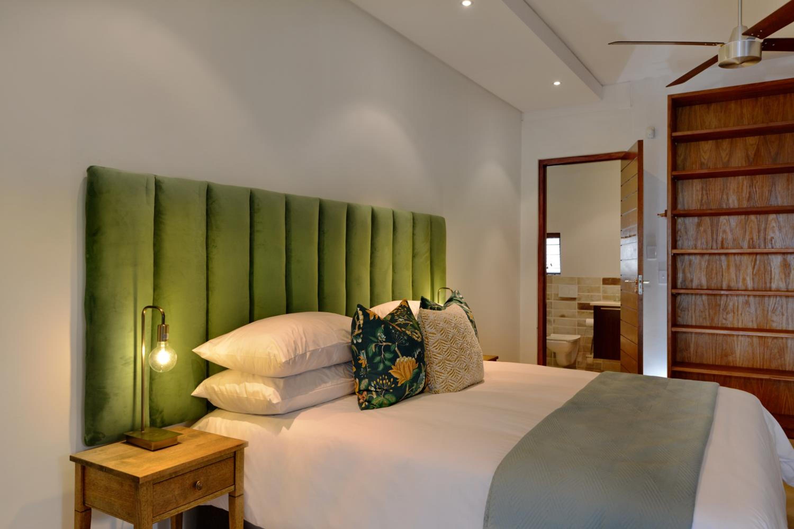 Double Room - Photo 2