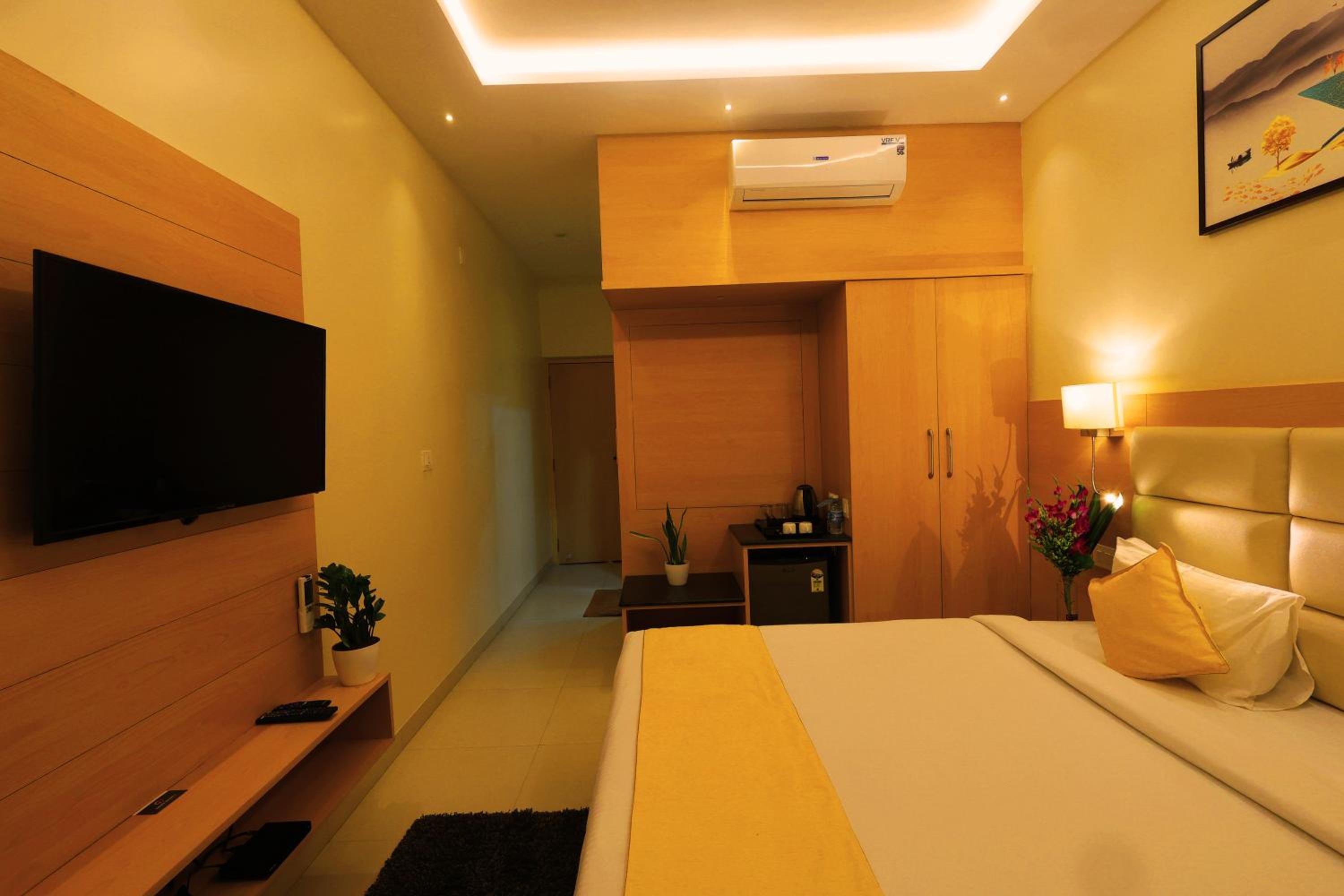 Deluxe Room - Photo 1